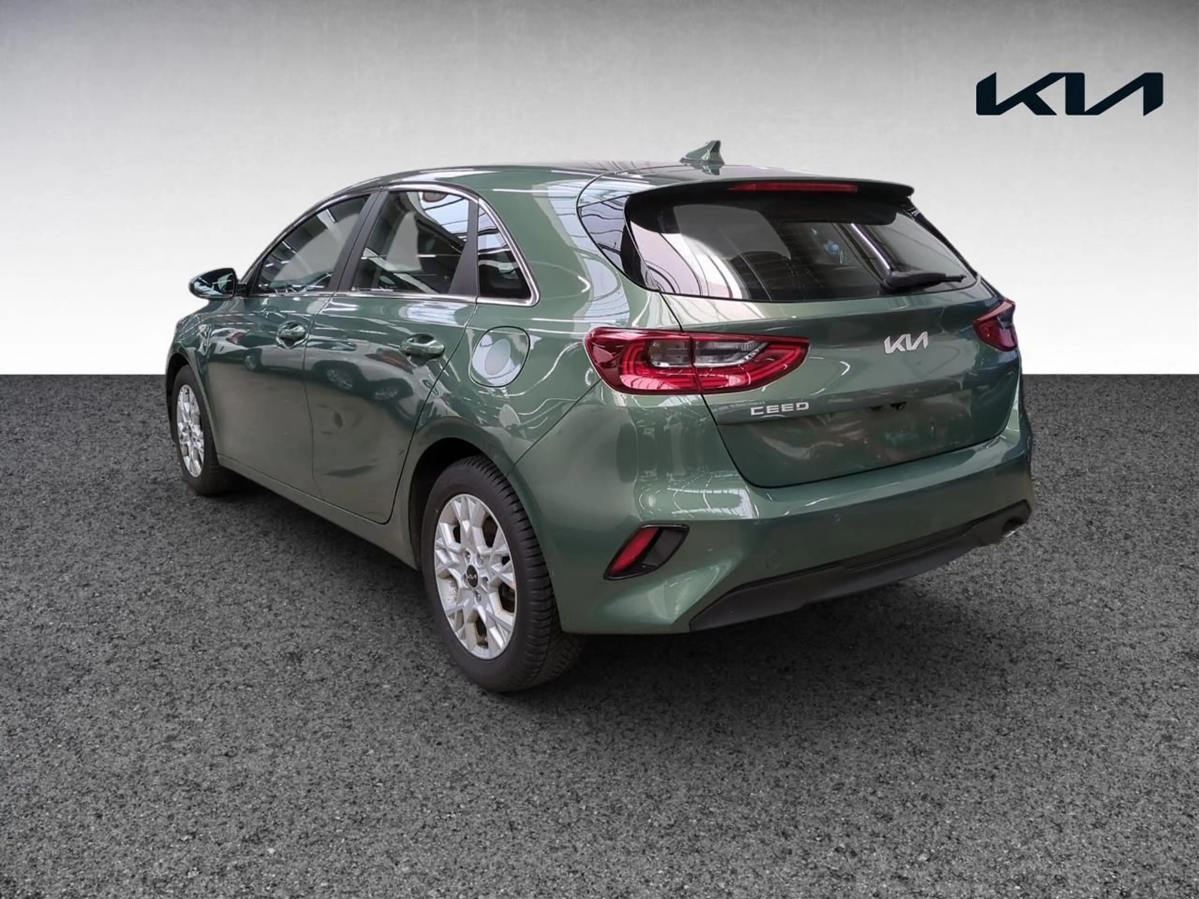 Kia Ceed / cee'd CEED_5 1.5T 140DCT7 VIS Komfort Navi+SHZ+LM — photo 6