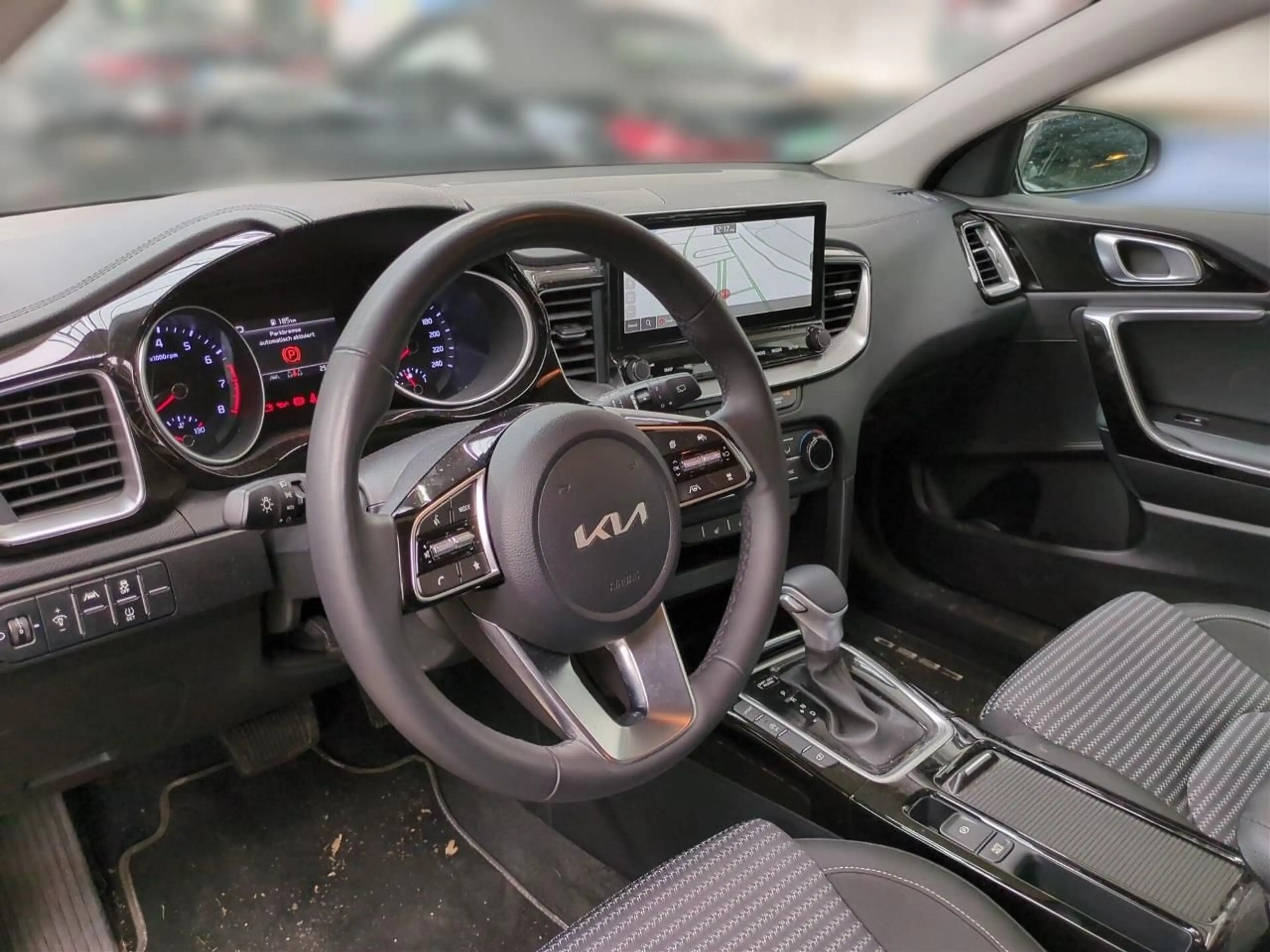 Kia Ceed / cee'd CEED_5 1.5T 140DCT7 VIS Komfort Navi+SHZ+LM — photo 11