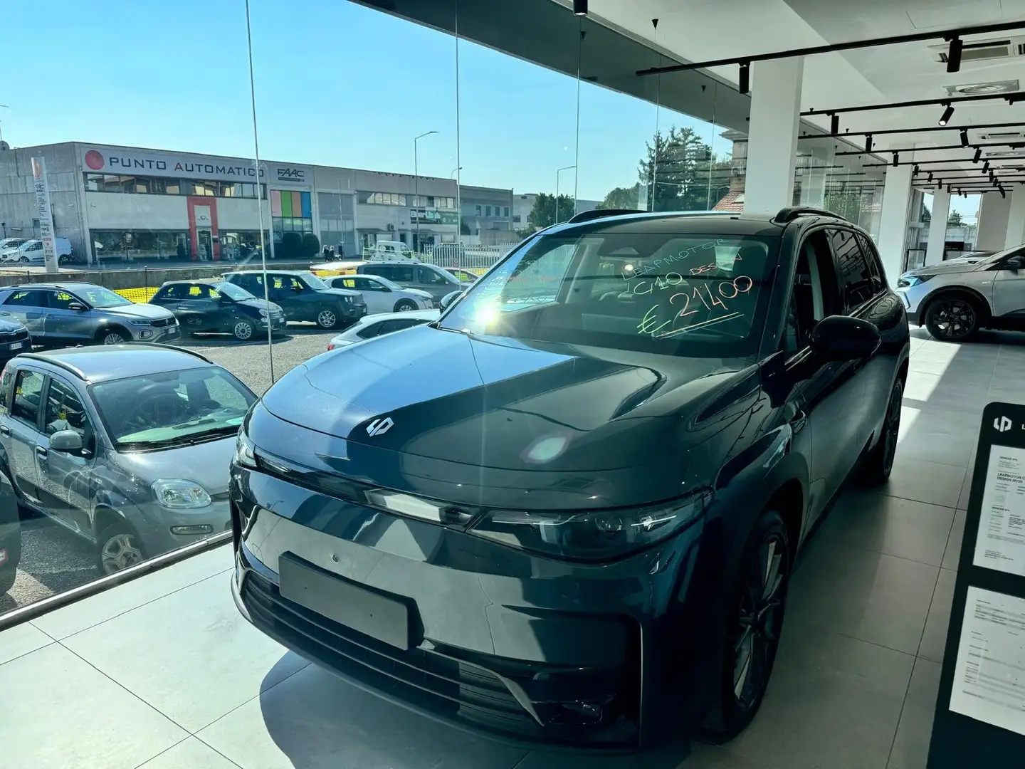 Leapmotor C10 ELETTRICA PROMO CON INCENTIVI STATALI DPCM 2025 Grigio - 1