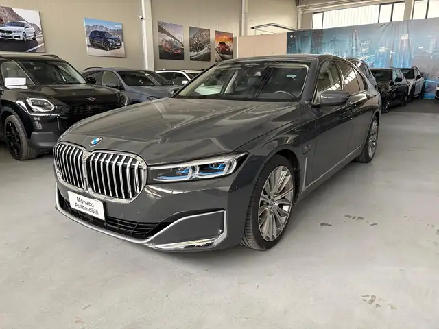 BMW 745 Serie 7 G11 745e Individual Composition auto