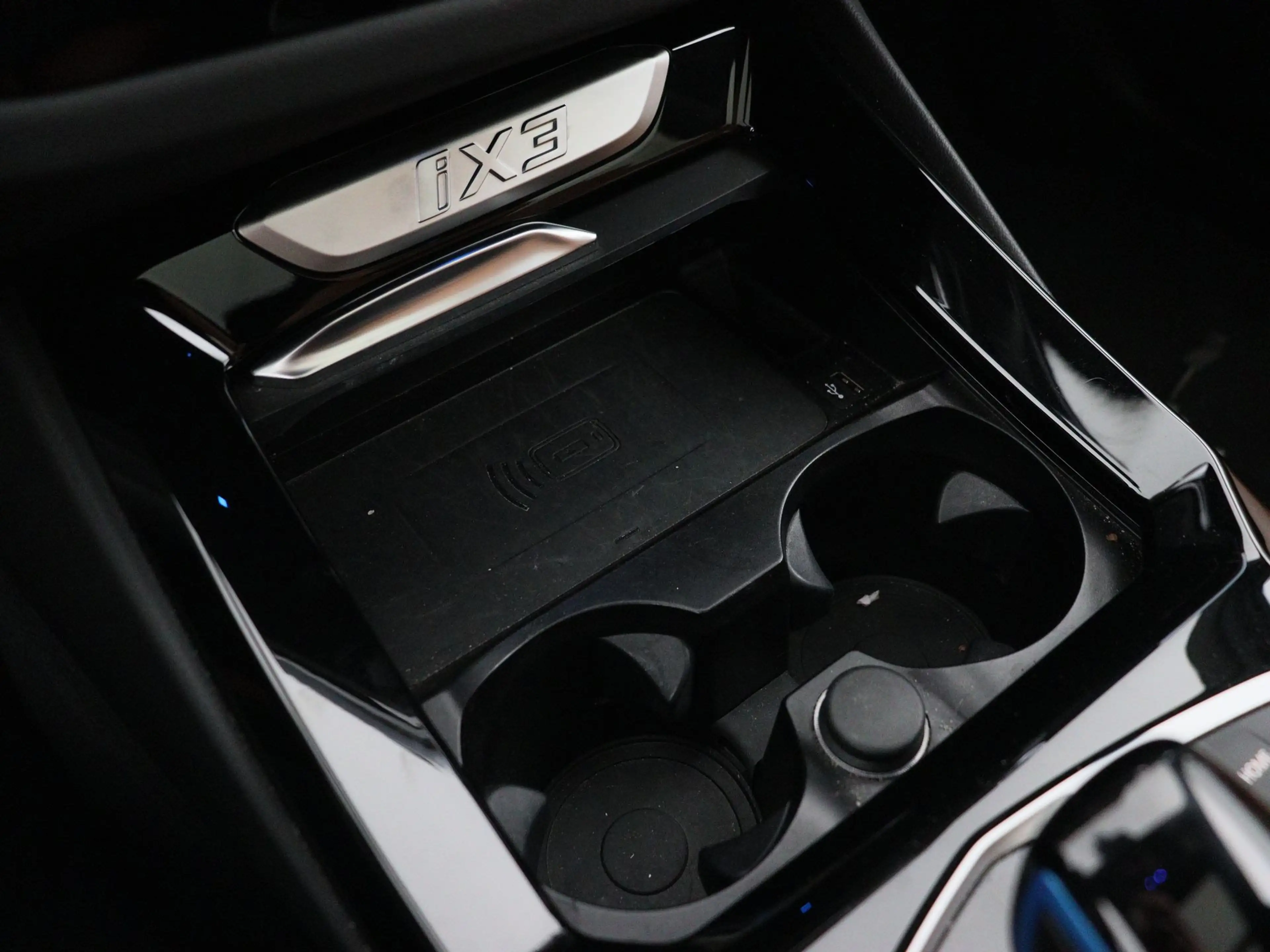 BMW iX3 Executive 80 kWh SoH 96% — photo 11
