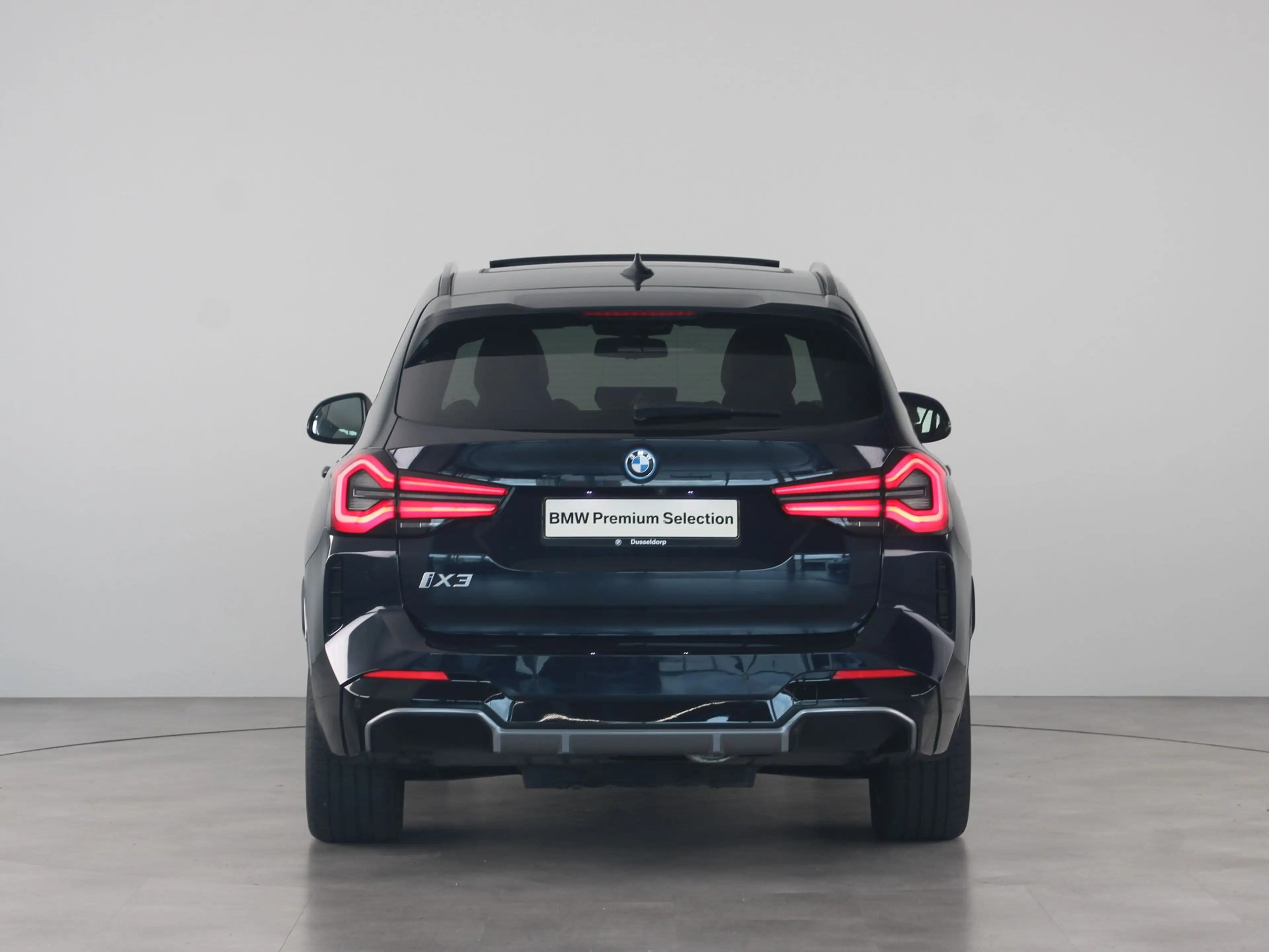 BMW iX3 Executive 80 kWh SoH 96% — photo 6