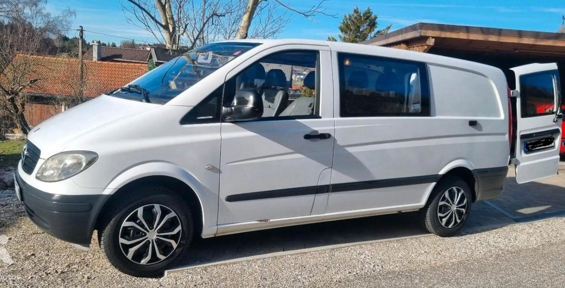 Mercedes-Benz Vito 111 CDI Extralang Aut. 5 Sitzer Weiß - 2