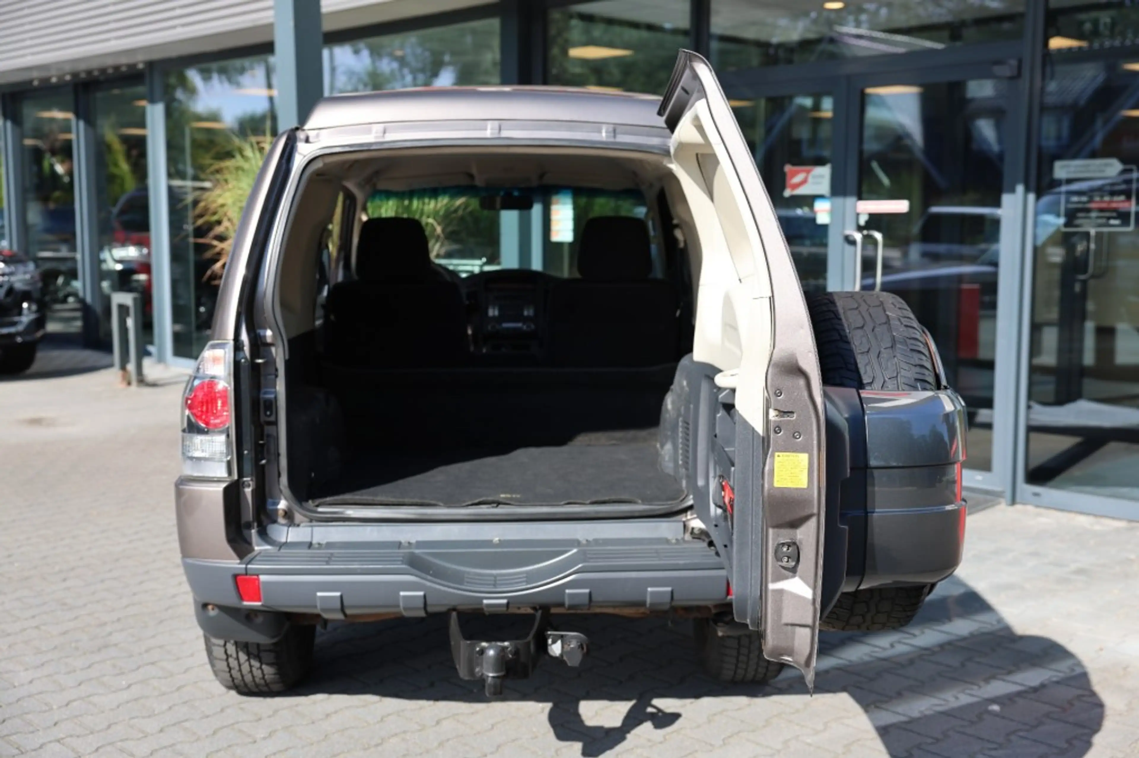 Mitsubishi Pajero 3.2 DI-D INSTYLE VAN MARGE — photo 6