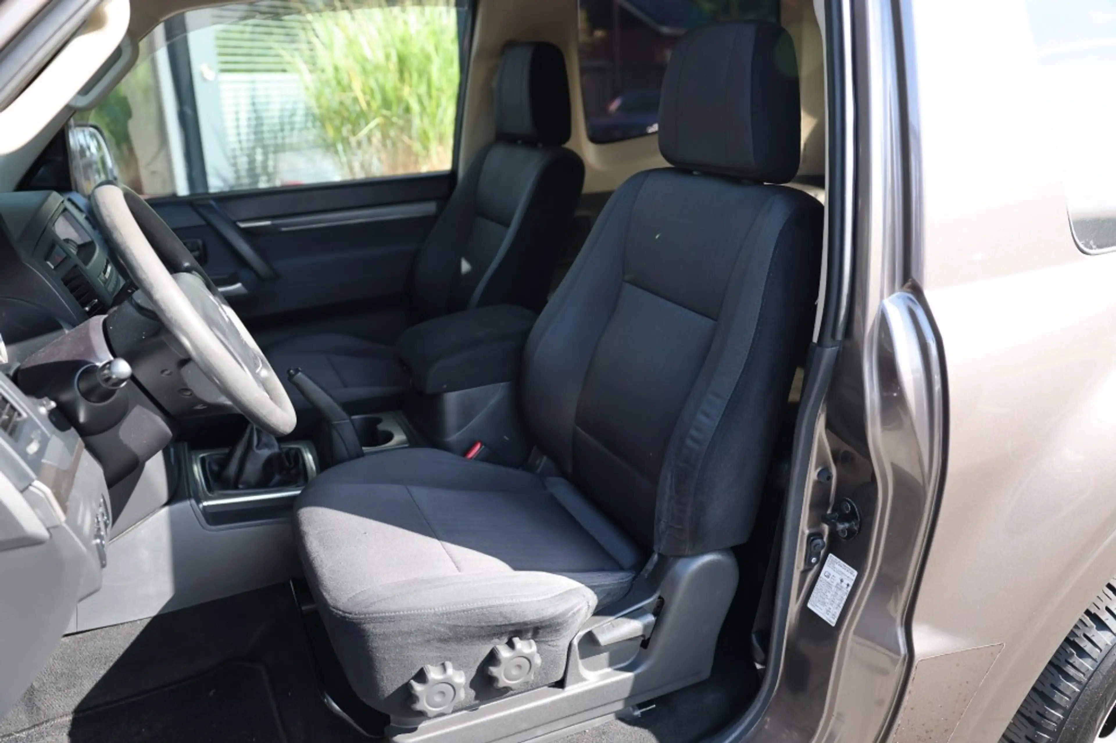 Mitsubishi Pajero 3.2 DI-D INSTYLE VAN MARGE — photo 7