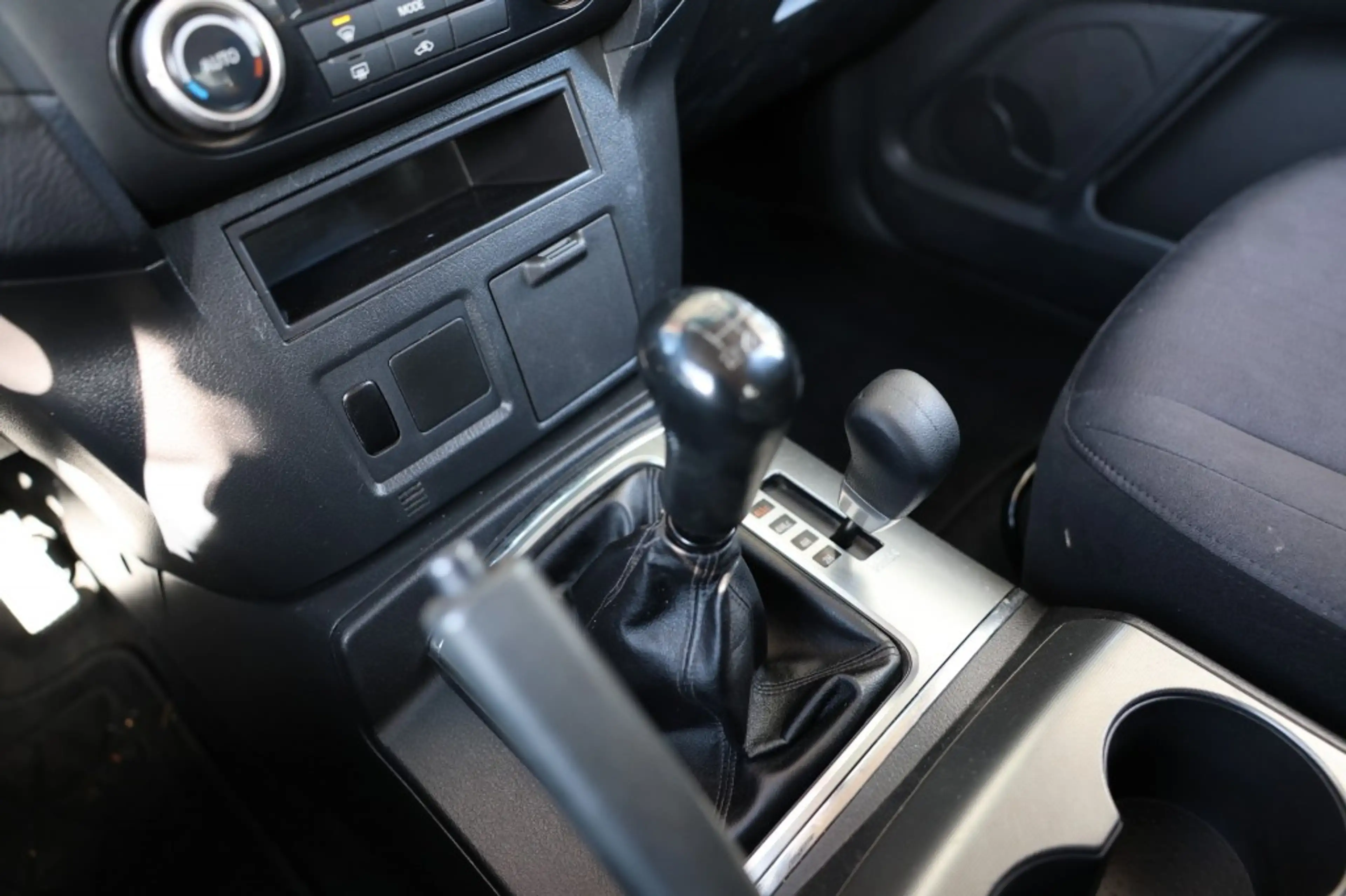 Mitsubishi Pajero 3.2 DI-D INSTYLE VAN MARGE — photo 14