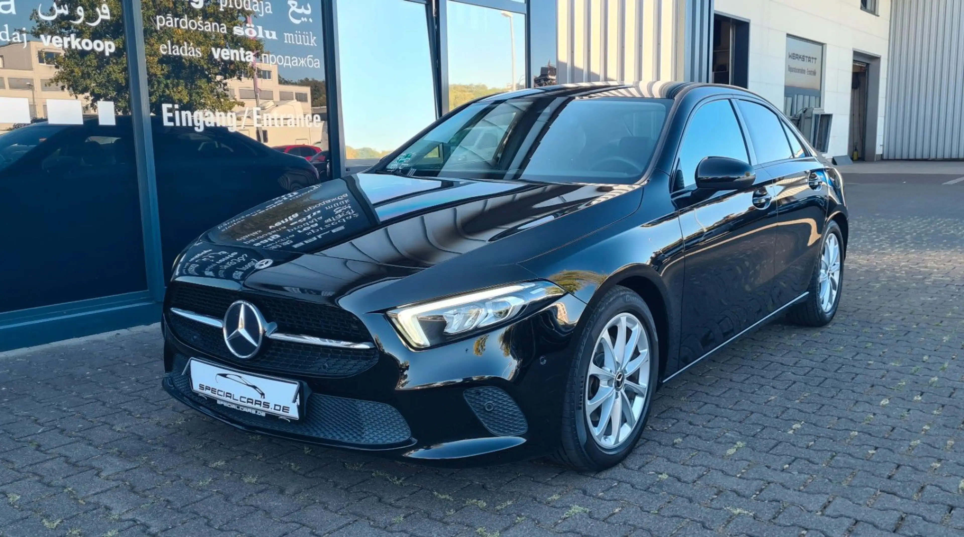 Mercedes-Benz A 200 Limo 4Matic 8G DCT - NAVI - LED - NIGHT — photo 3