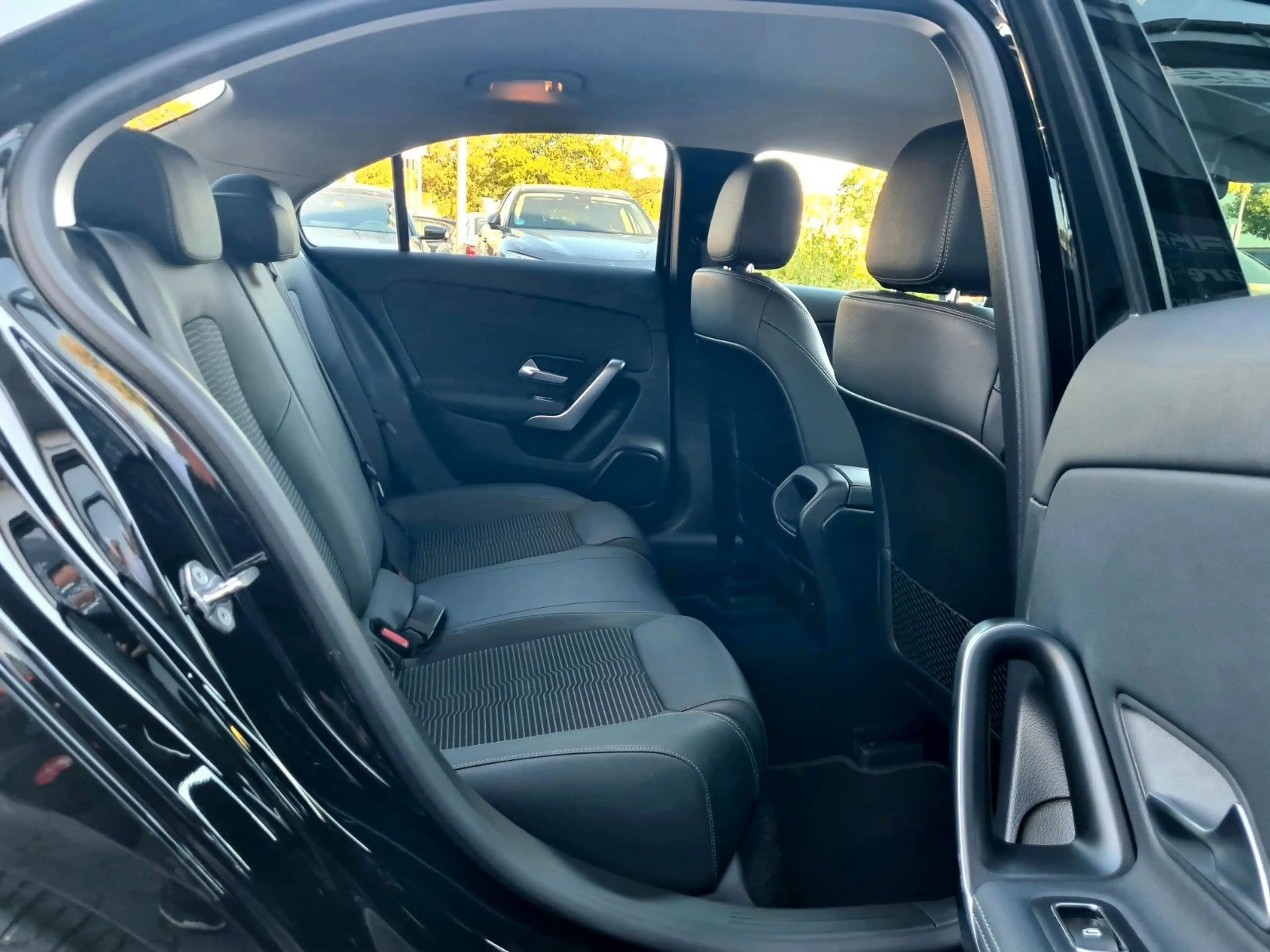 Mercedes-Benz A 200 Limo 4Matic 8G DCT - NAVI - LED - NIGHT — photo 14
