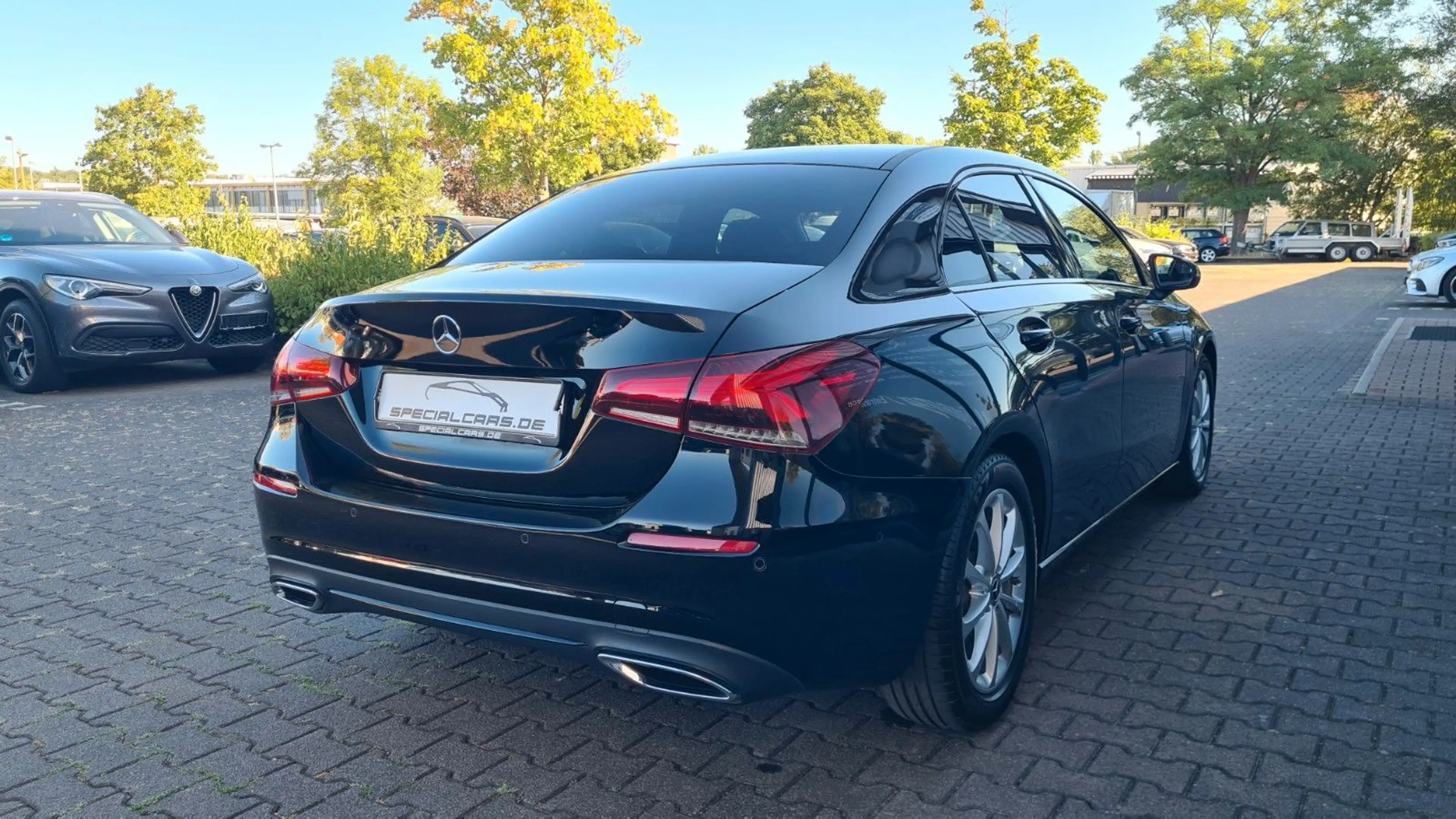 Mercedes-Benz A 200 Limo 4Matic 8G DCT - NAVI - LED - NIGHT — photo 7