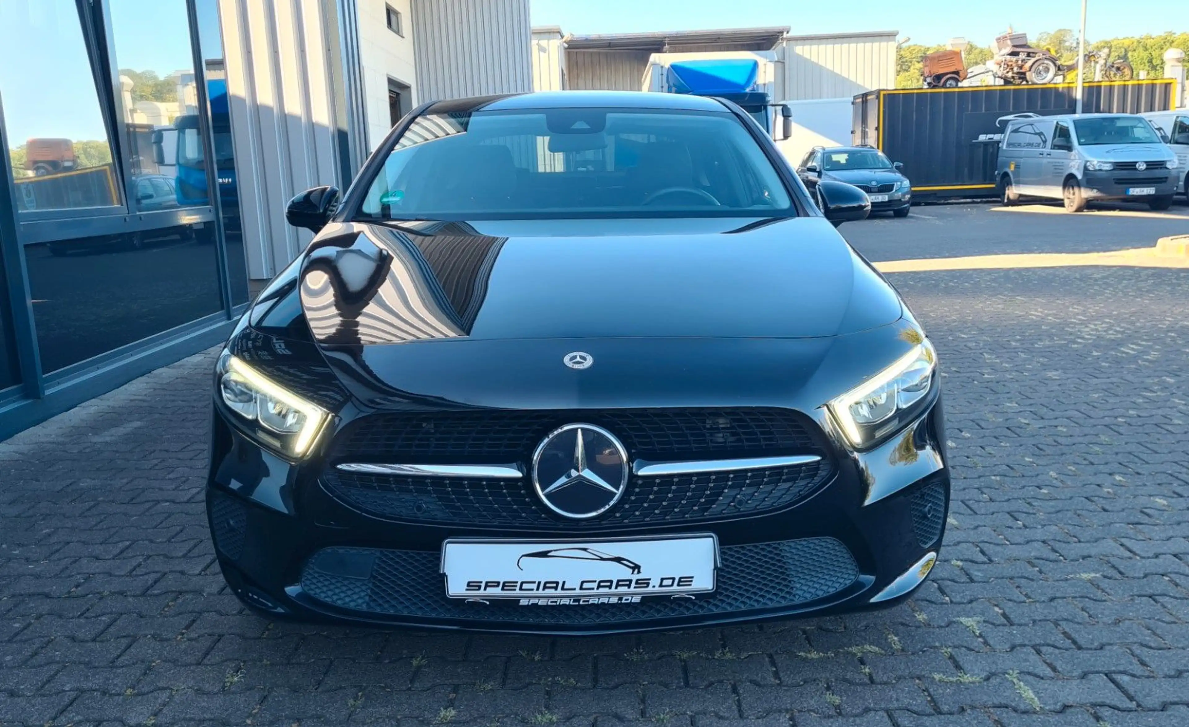 Mercedes-Benz A 200 Limo 4Matic 8G DCT - NAVI - LED - NIGHT — photo 2