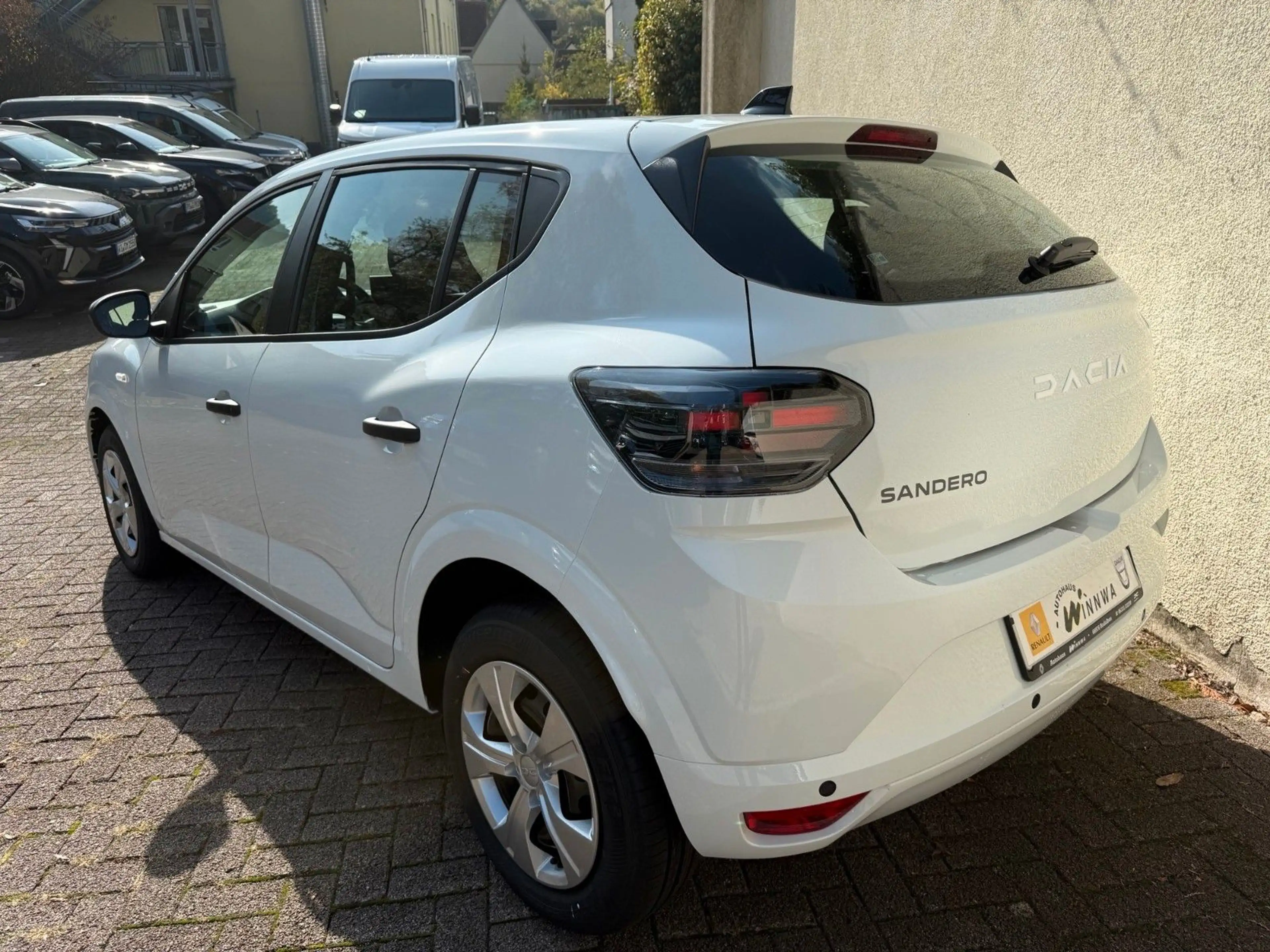 Dacia Sandero TCe 100 Essential — photo 4