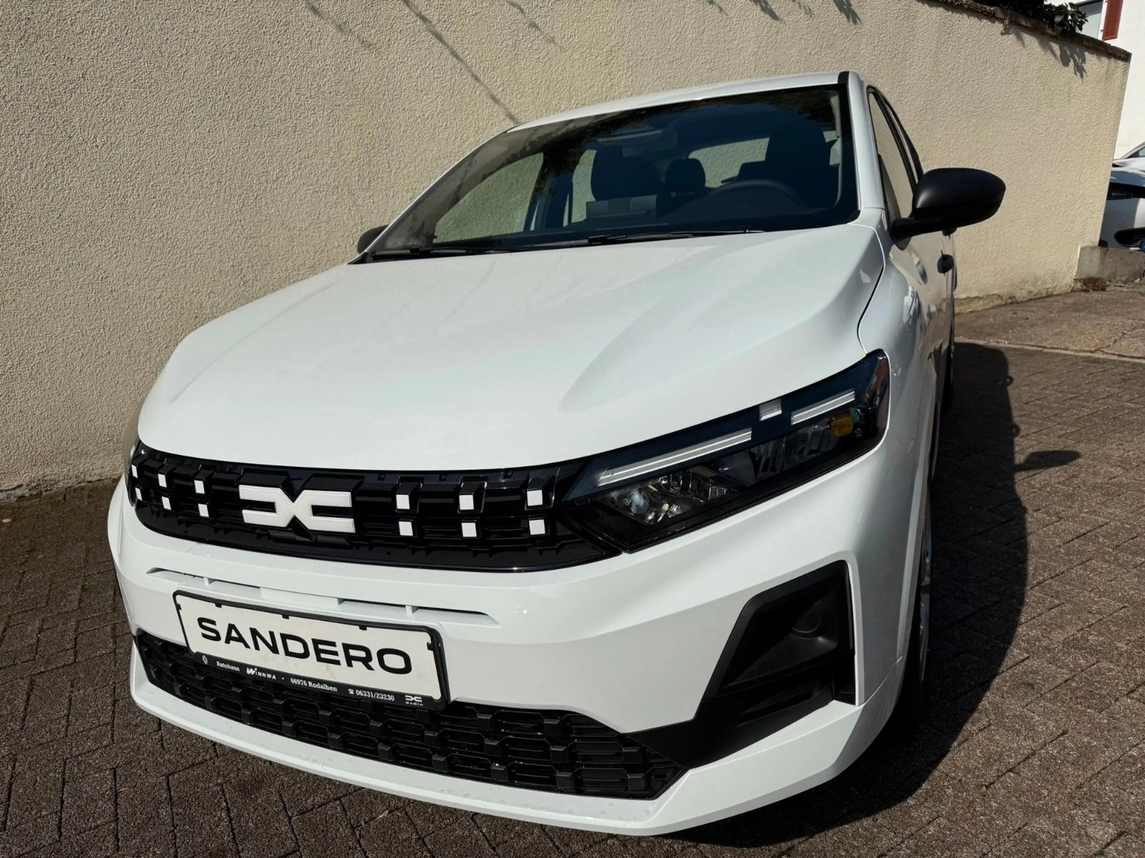 Dacia Sandero TCe 100 Essential — photo 2