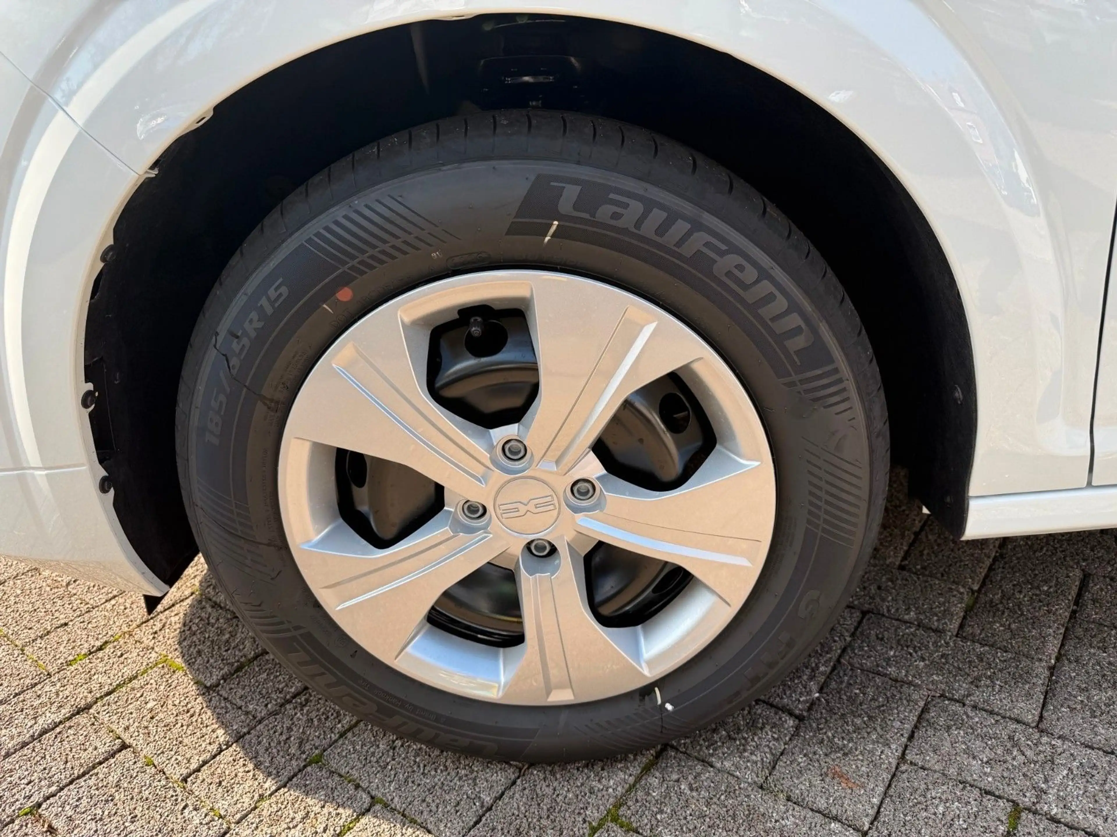 Dacia Sandero TCe 100 Essential — photo 15