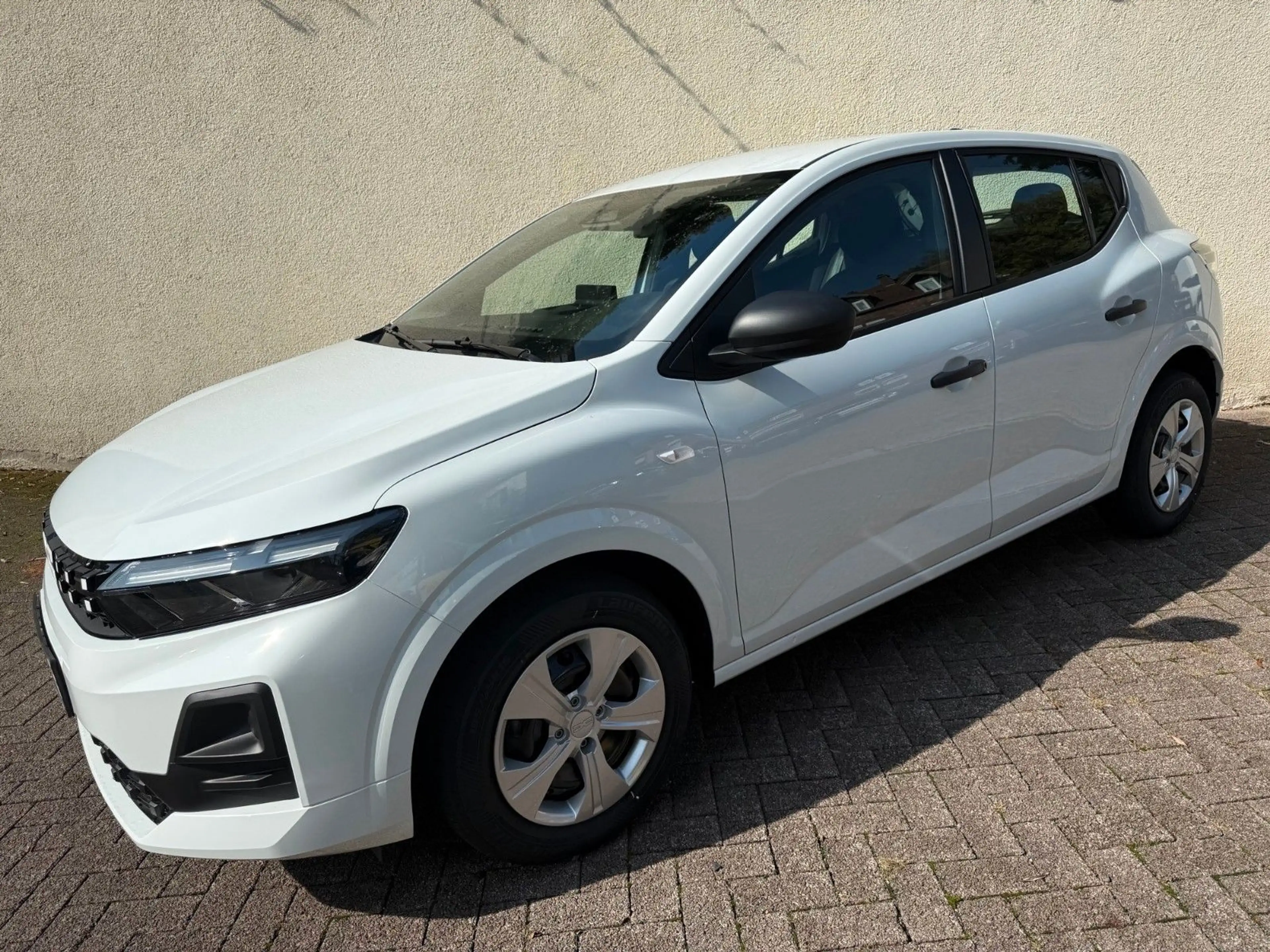 Dacia Sandero TCe 100 Essential — photo 3
