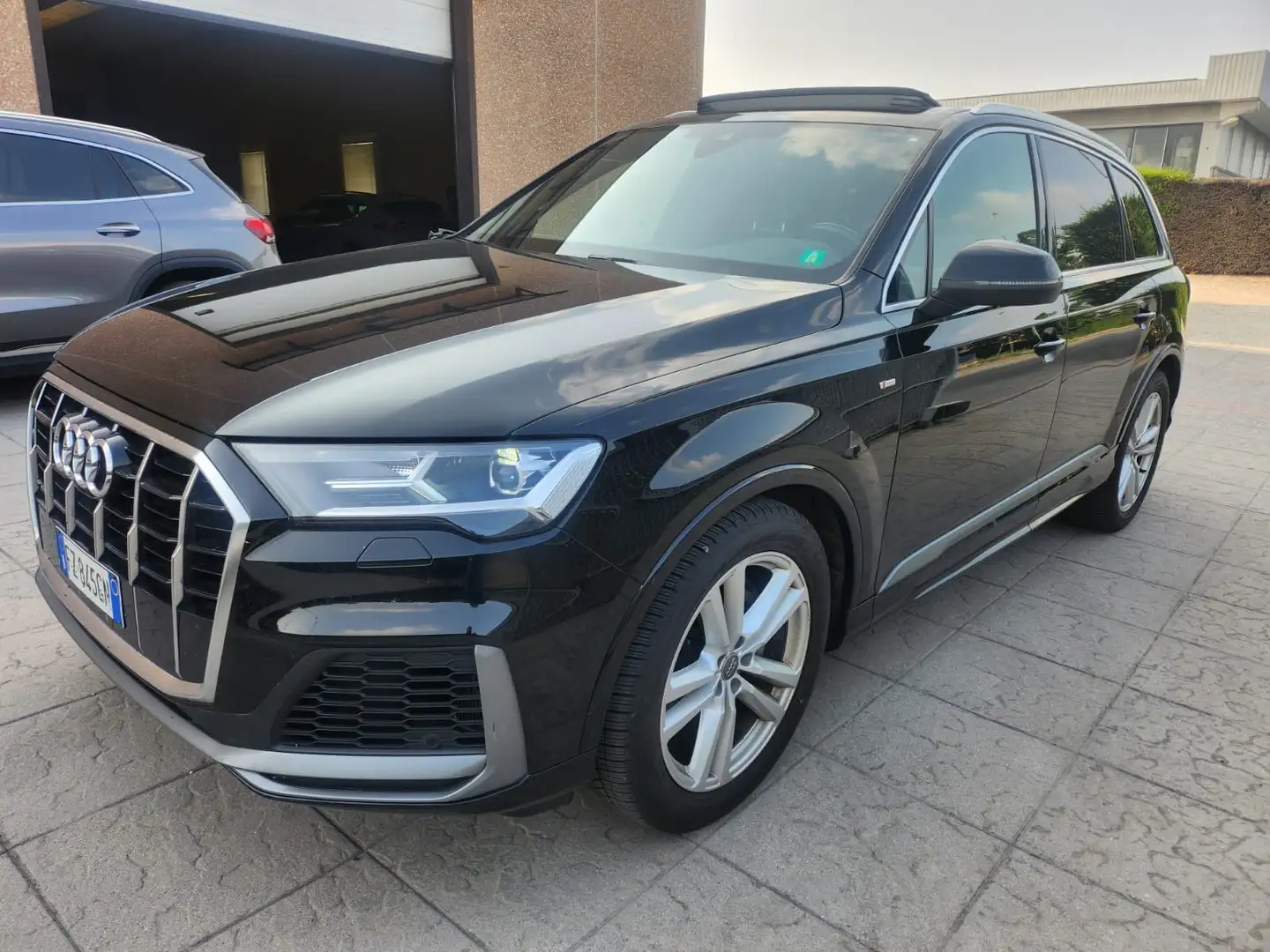 Audi Q7 5.0 tdi quattro s-line 7 posti full Noir - 1