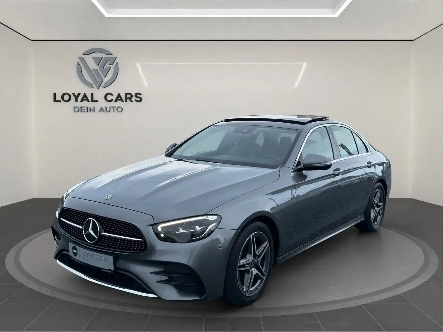 Mercedes-Benz E 220 d Lim*AMG*PANO*Wides*LED*KAMERA*AMBIENTE* Grau - 1