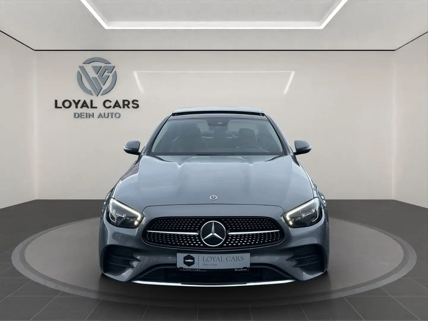 Mercedes-Benz E 220 d Lim*AMG*PANO*Wides*LED*KAMERA*AMBIENTE* Grau - 2
