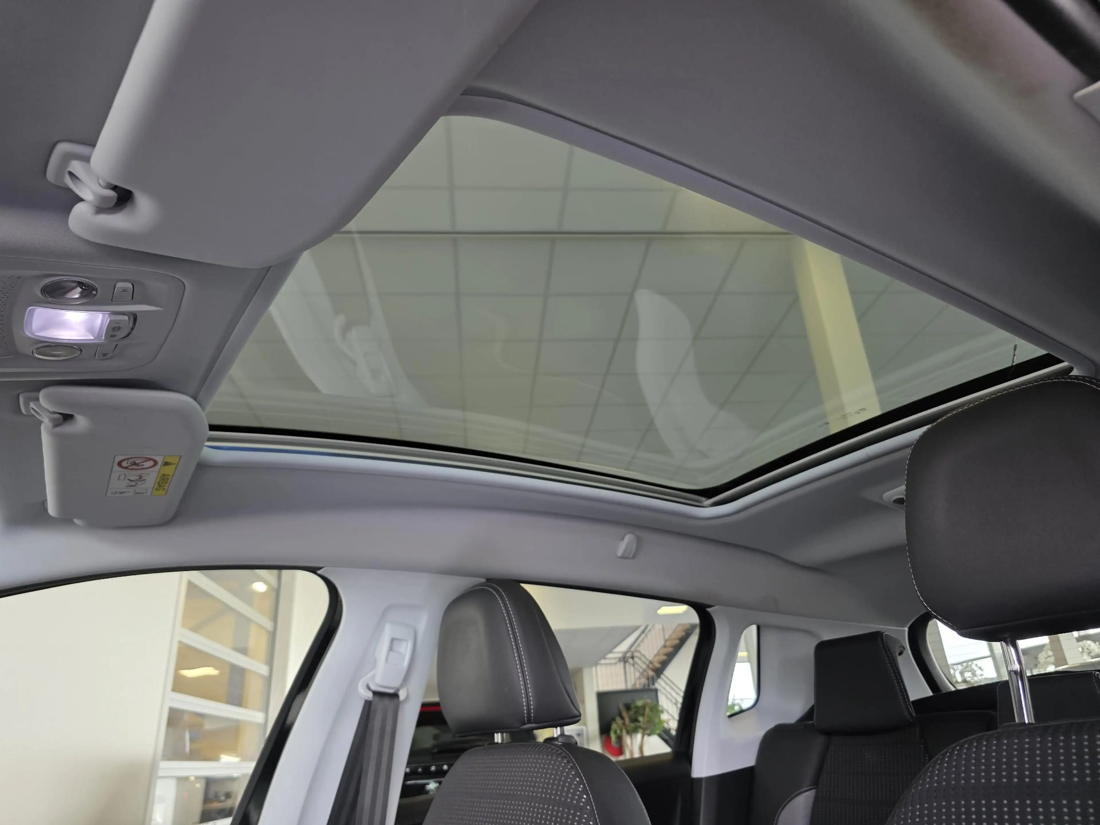 Peugeot 2008 1.2 PureTech Allure | 100% Onderhouden | Pano | Ai — photo 13