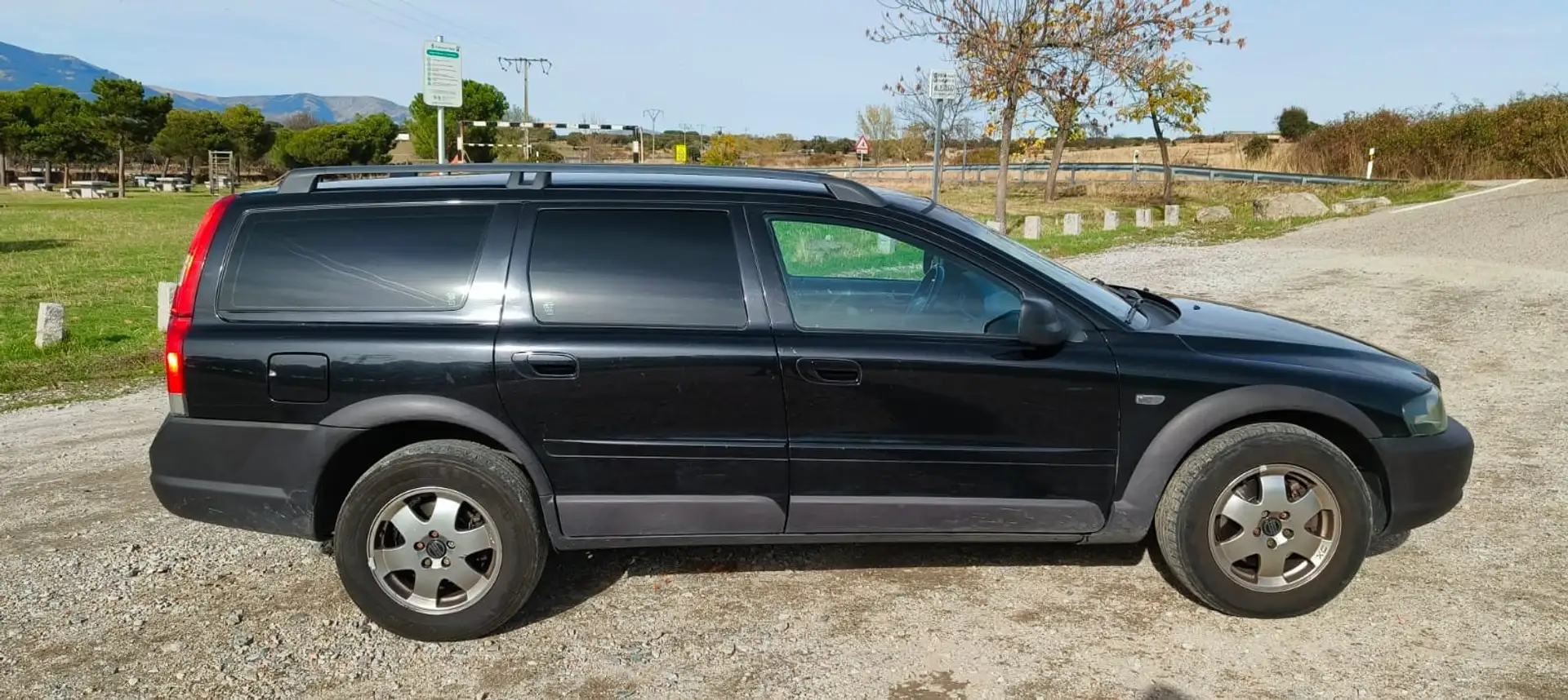 Volvo XC70 XC70 2.4 D5 Kinetic Kinetic Negro - 2