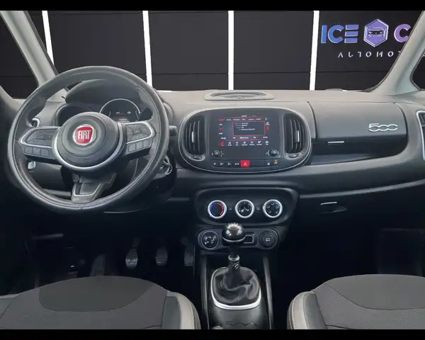 Fiat 500L view 13