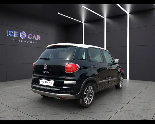 Fiat 500L view 5