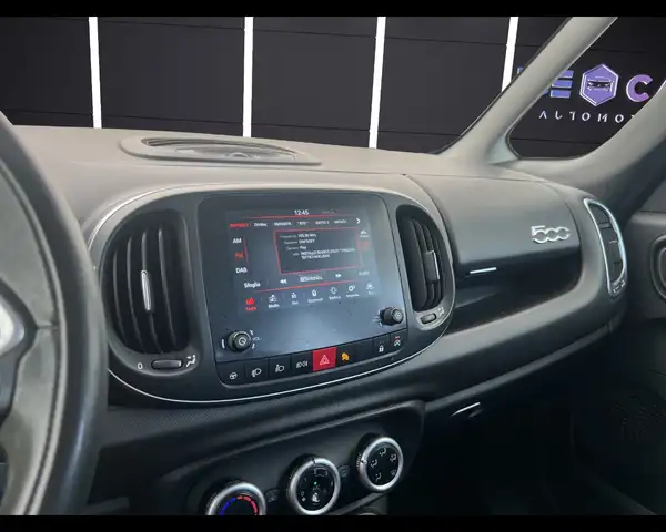 Fiat 500L view 14