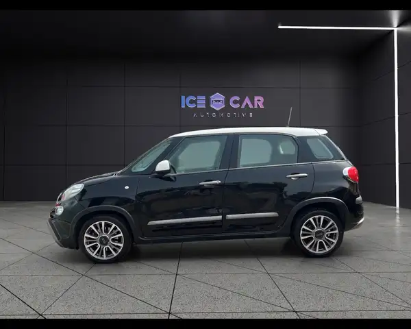 Fiat 500L view 8