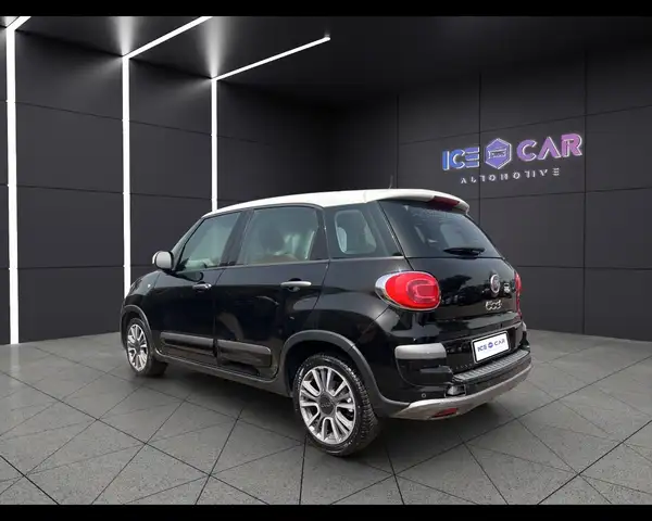 Fiat 500L view 7
