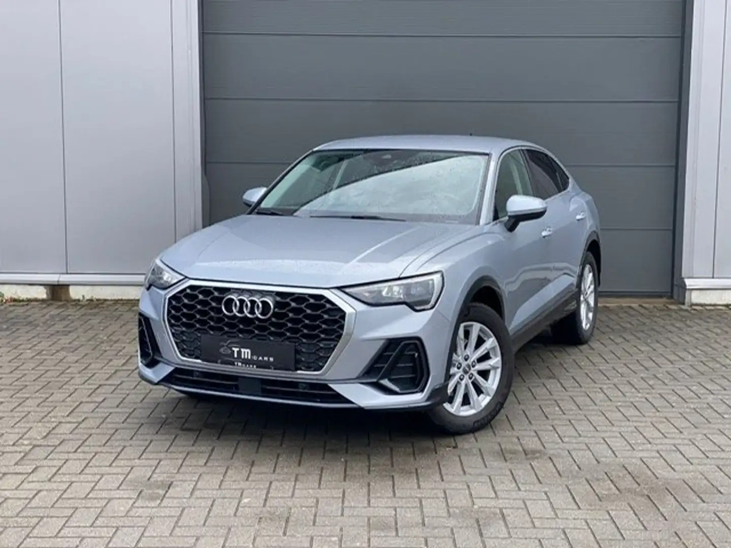 Audi Q3 Q3 45 TFSIe Sportback S tronic Argent - 1