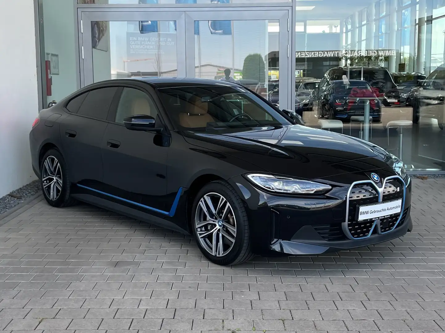 BMW i4 eDrive40 Gran Coupé Navi.ParkA.Tempo.SvGL.SH. Noir - 2