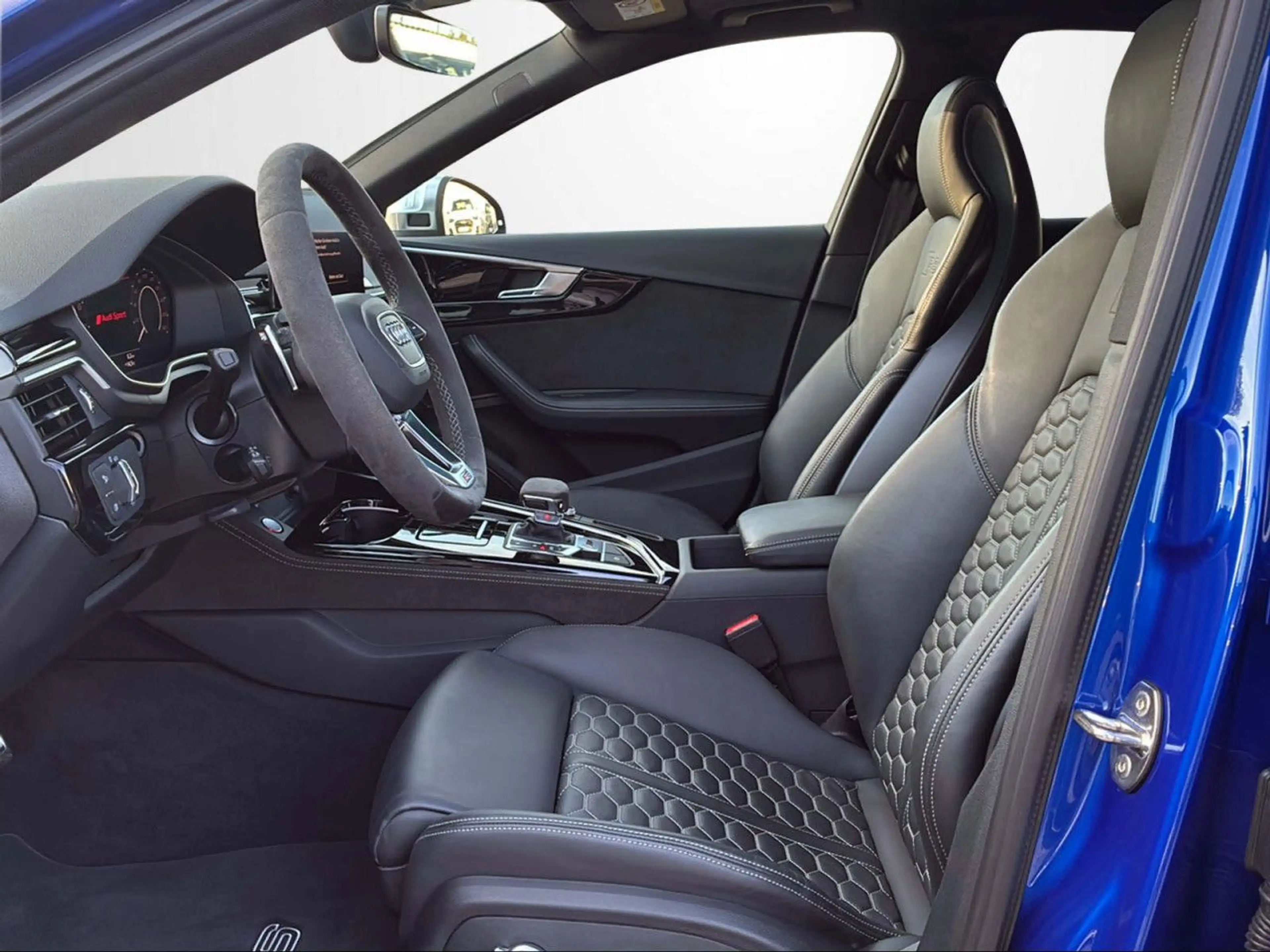 Audi RS4 AVANT 2.9 TFSI QUATTRO MATRIX+PANO+AZV+MASSAGE — photo 8