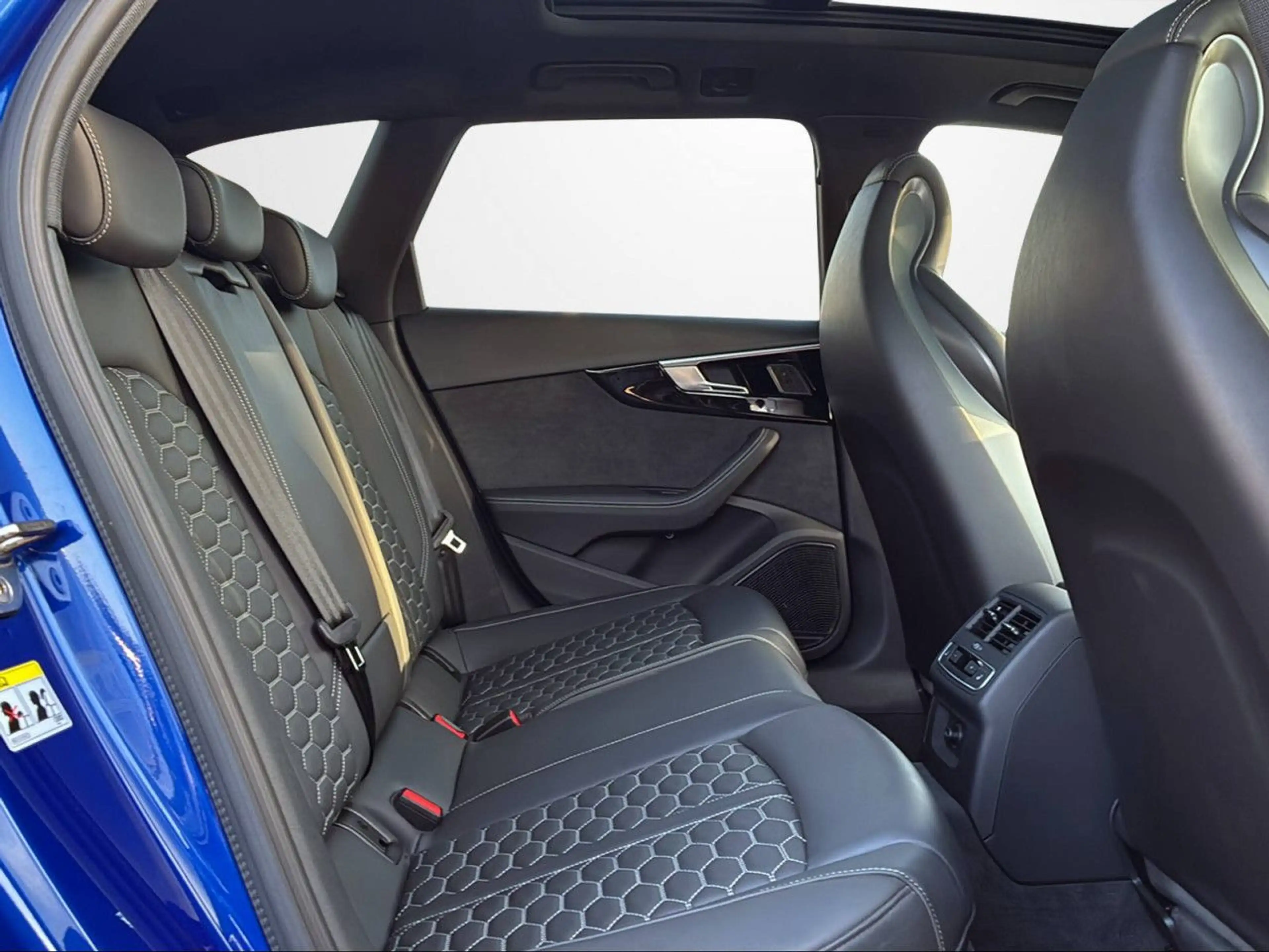 Audi RS4 AVANT 2.9 TFSI QUATTRO MATRIX+PANO+AZV+MASSAGE — photo 12