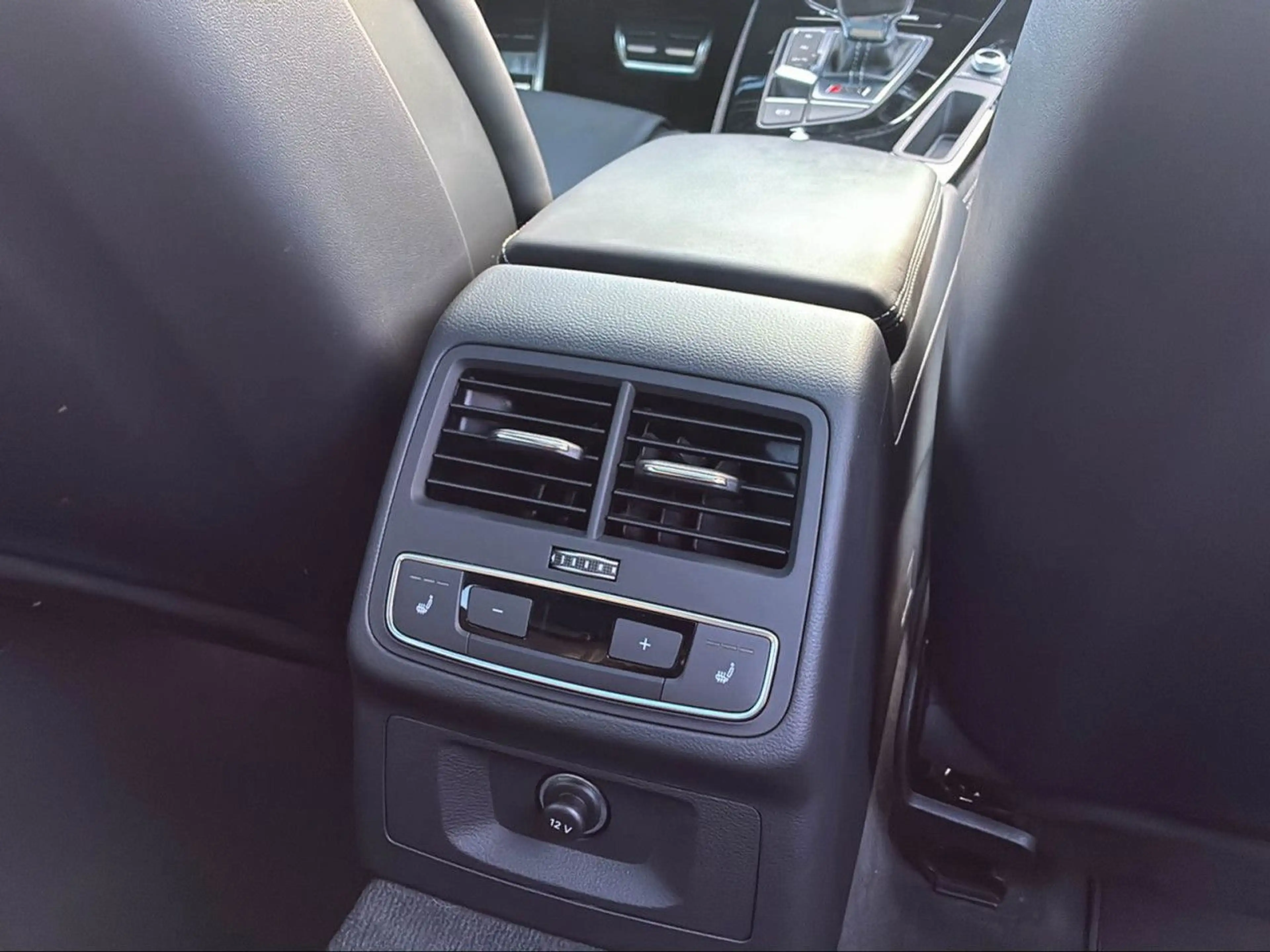 Audi RS4 AVANT 2.9 TFSI QUATTRO MATRIX+PANO+AZV+MASSAGE — photo 13