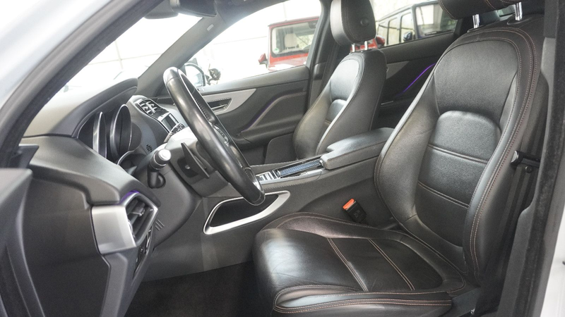 Jaguar F-Pace Prestige AWD*MERIDIAN*NAVI*KAM* — photo 8