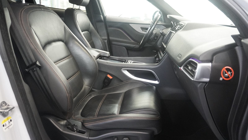 Jaguar F-Pace Prestige AWD*MERIDIAN*NAVI*KAM* — photo 10