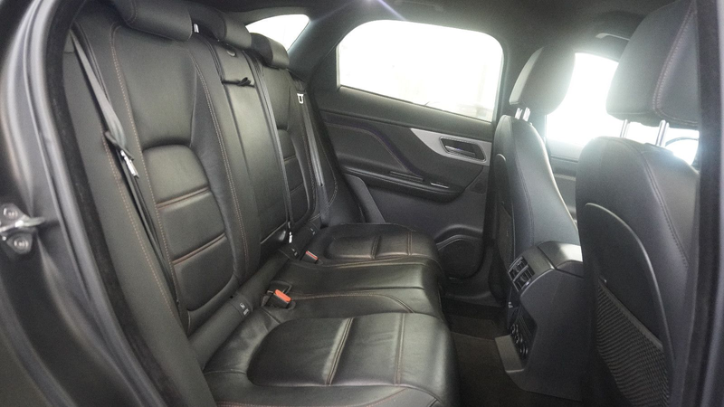 Jaguar F-Pace Prestige AWD*MERIDIAN*NAVI*KAM* — photo 11