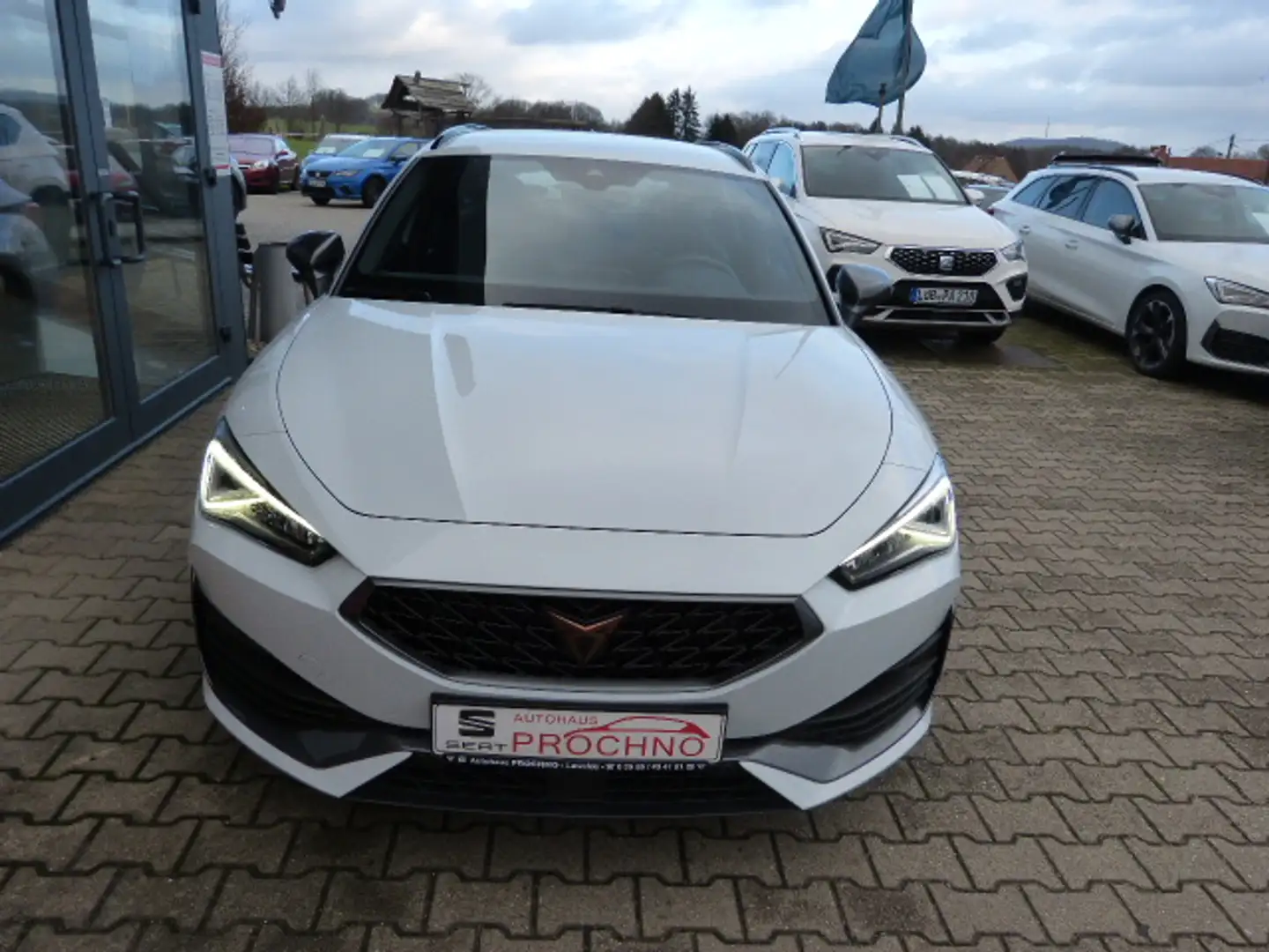 CUPRA Leon VZ CUPRA Leon Sportstourer VZ 2.0 TSI 4Drive 310 P Blanc - 2