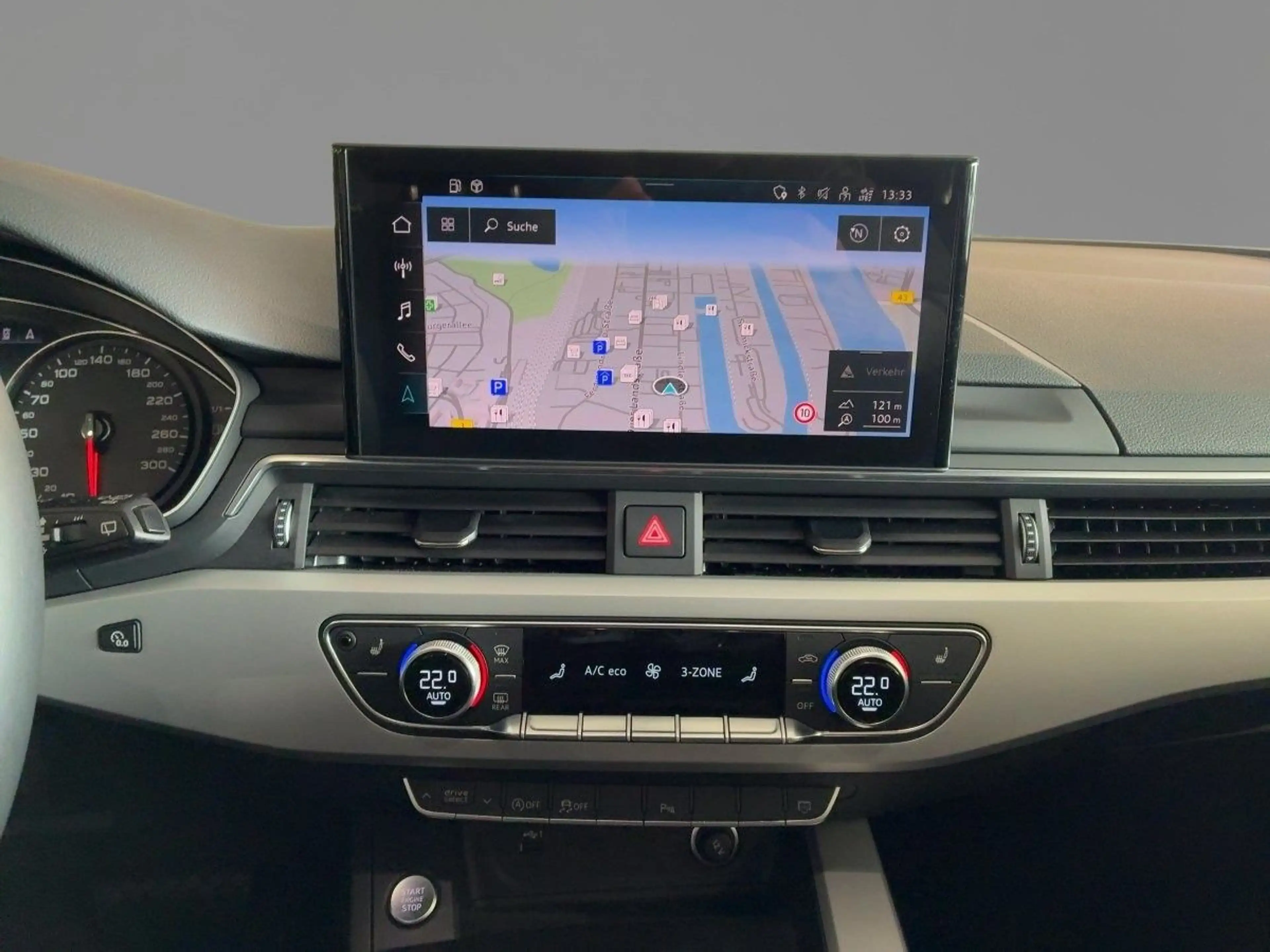 Audi A4 40 TFSI S tronic advanced AHK DAB PDC S — photo 8