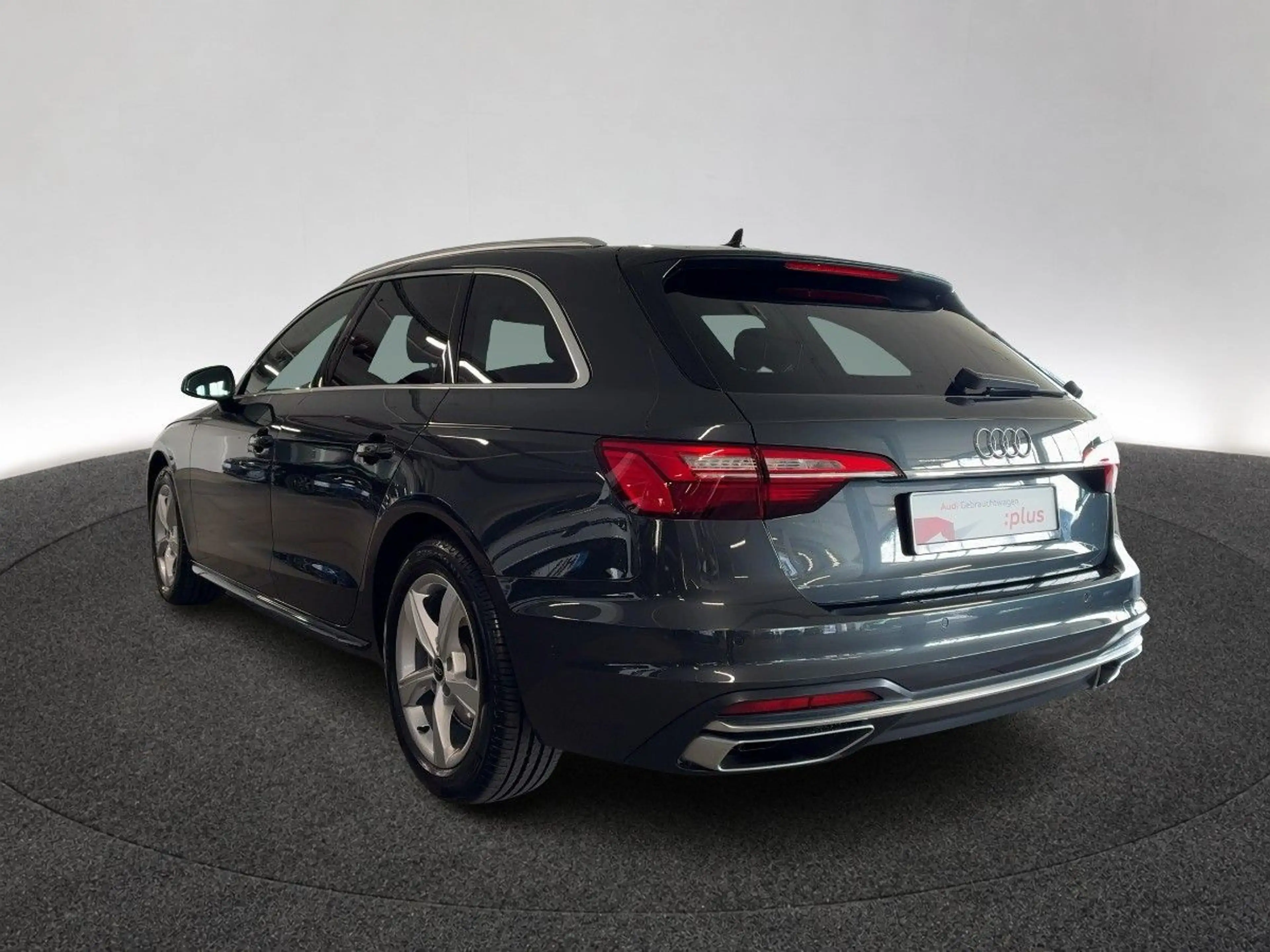 Audi A4 40 TFSI S tronic advanced AHK DAB PDC S — photo 2