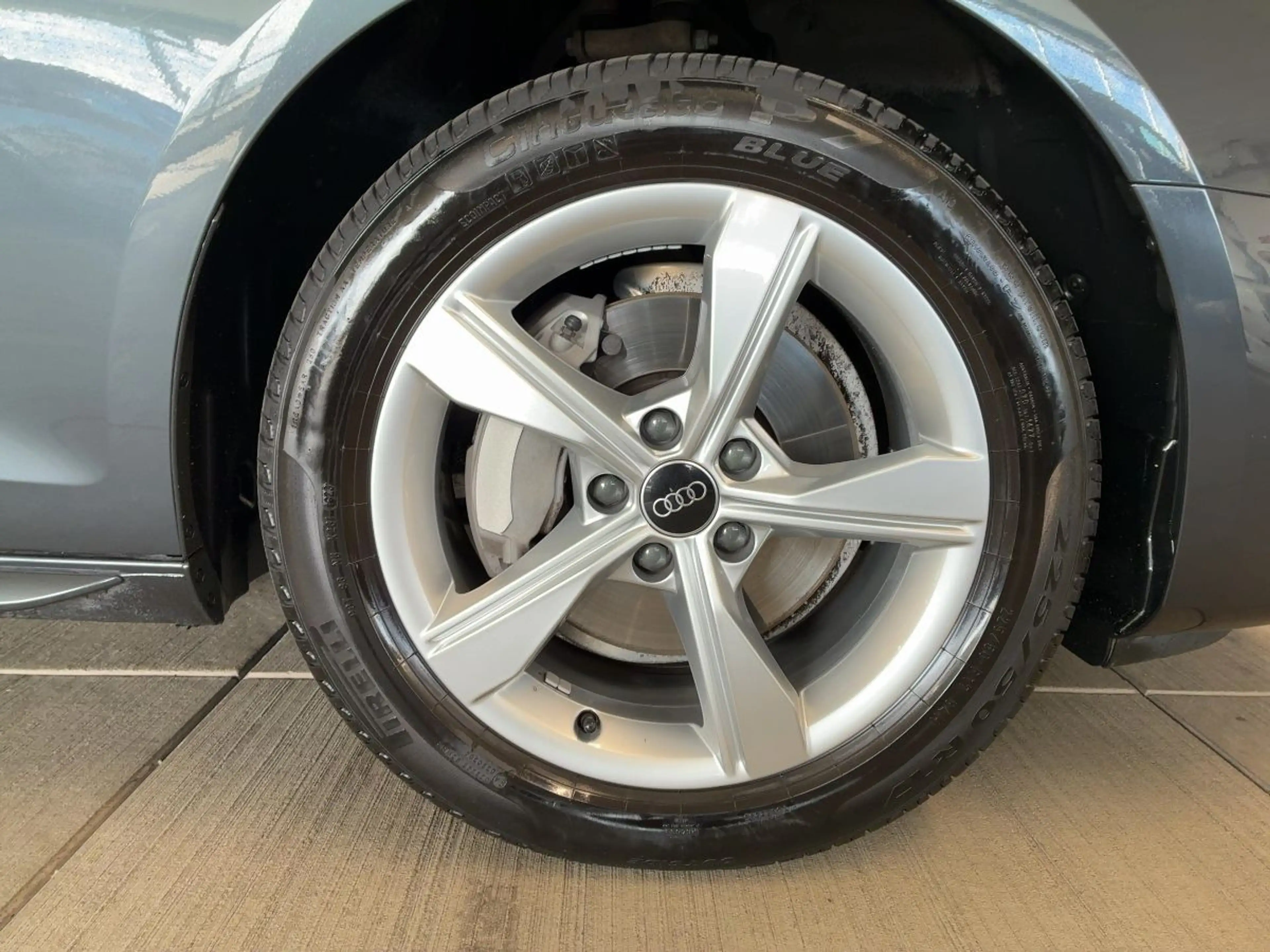Audi A4 40 TFSI S tronic advanced AHK DAB PDC S — photo 11
