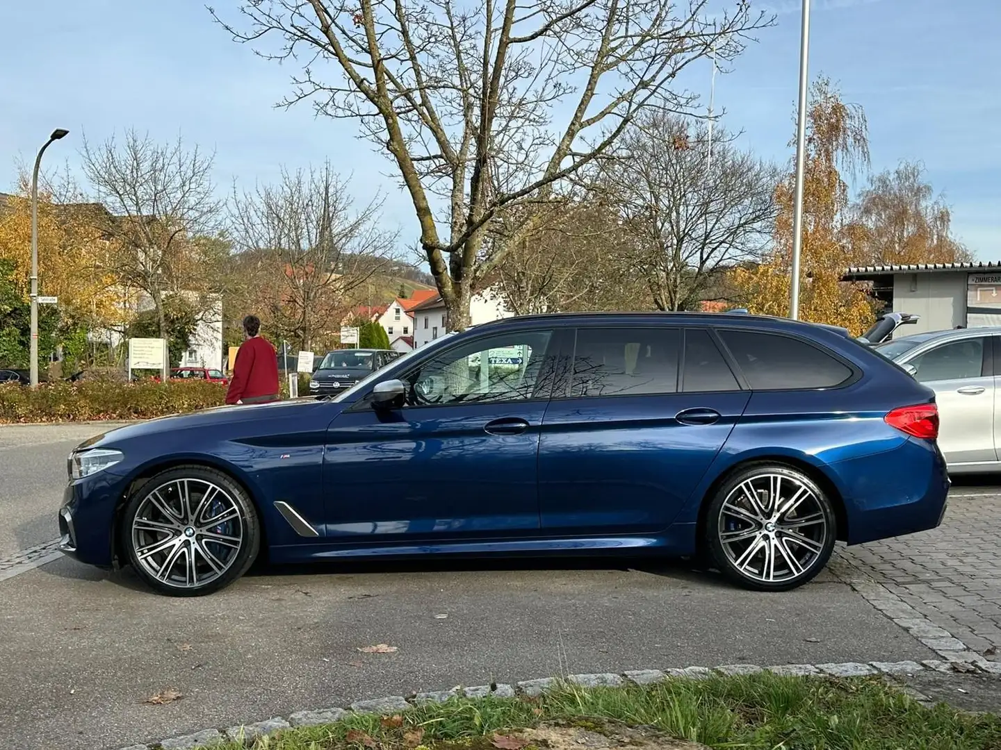 BMW M550 d xDrive / Kamera/ Ambient / AHK Blau - 2