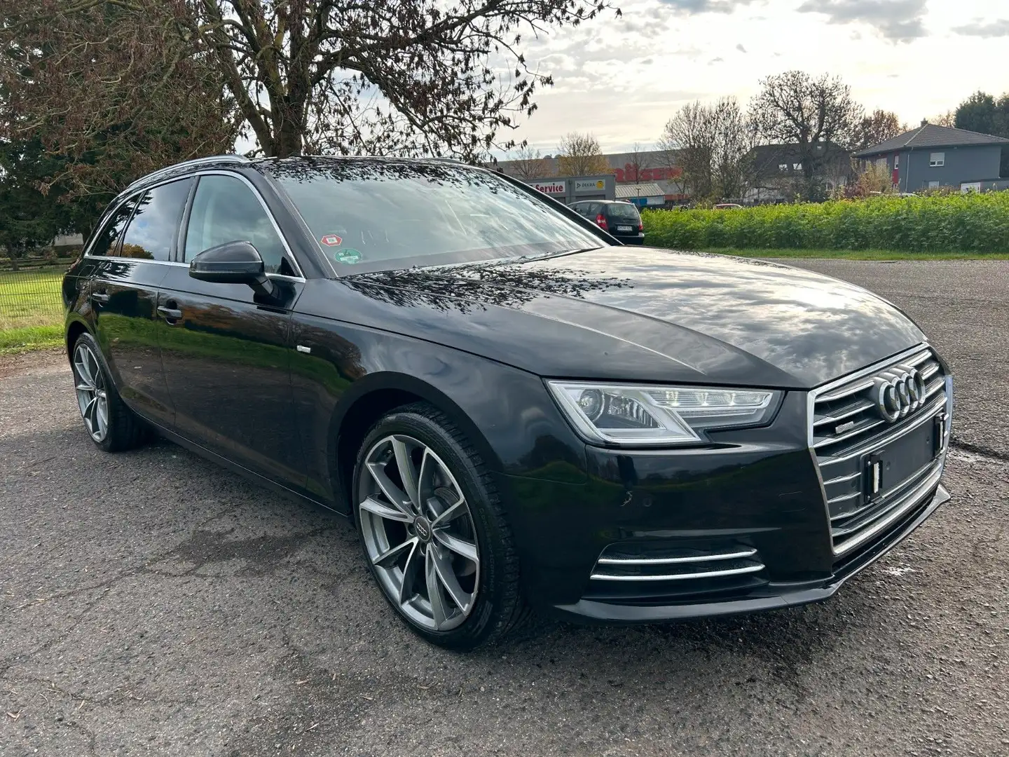 Audi A4 Avant 2.0 TDi basis Xenon Plus AHK SHZ Schwarz - 2