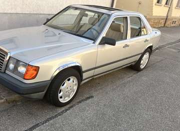 Typ 124 Garagenwagen Original 214 Tkm Automatik
