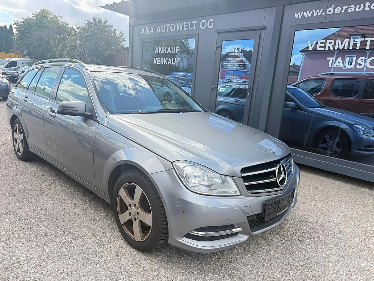 Mercedes-Benz C 180 T CDI Avantgarde BlueEfficiency Aut. Grau - 1