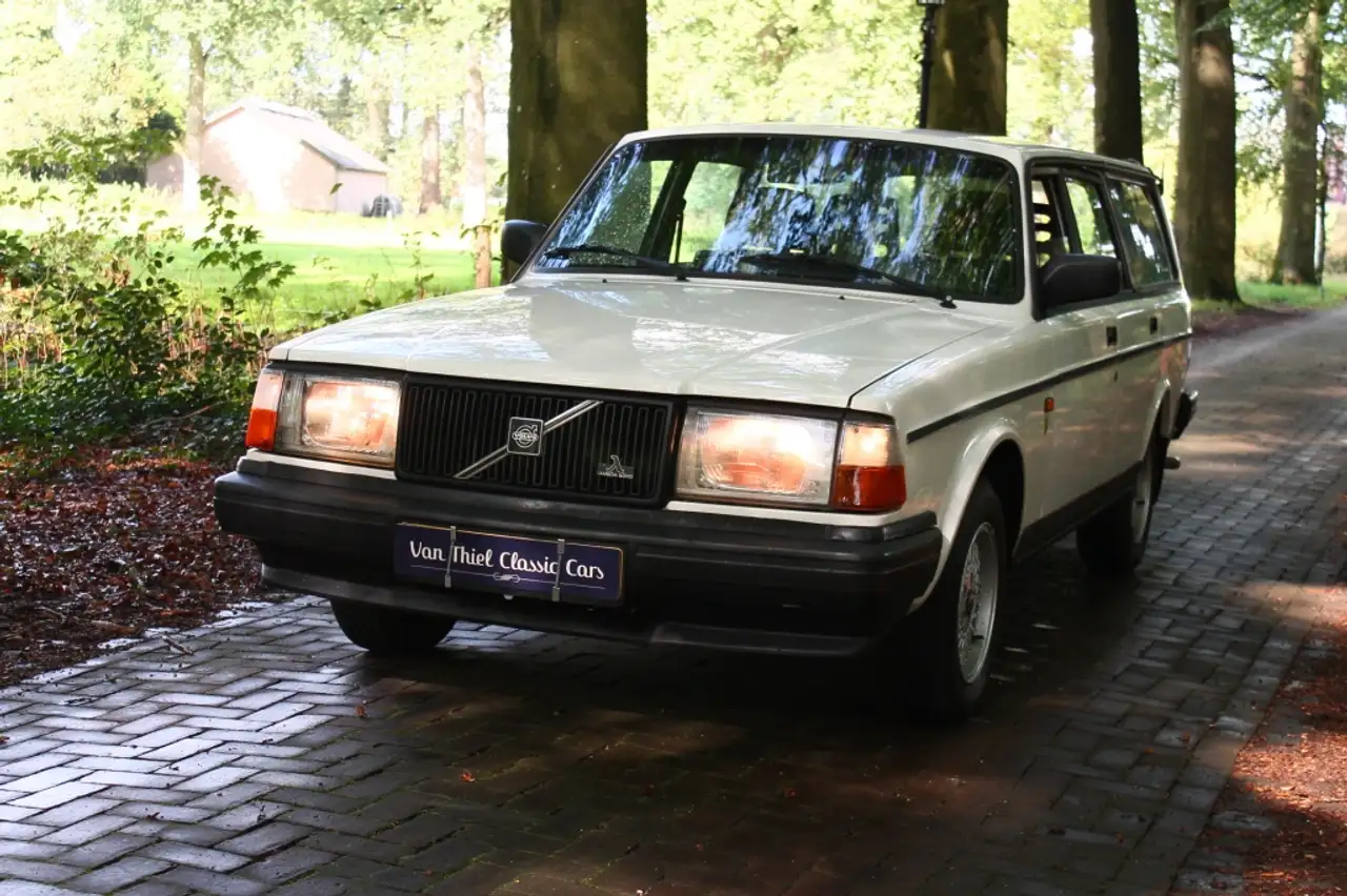 Volvo 240 2.3 GL, foto 3