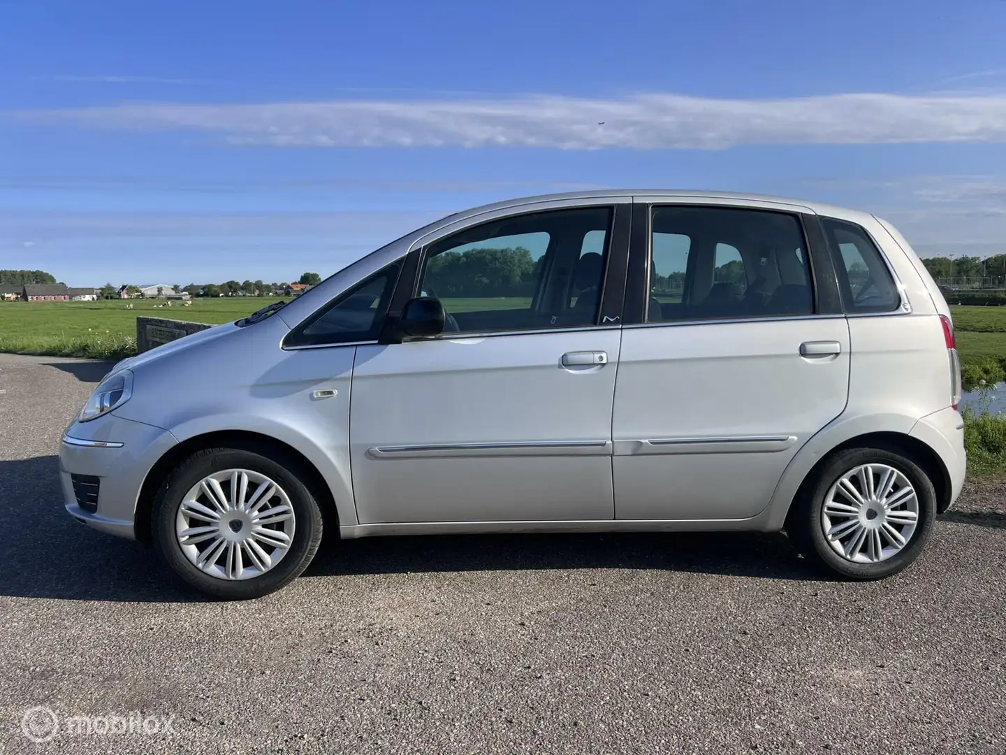 Lancia MUSA 1.4-16V GOLD DFN S&S Automaat 113533 km Grijs - 2