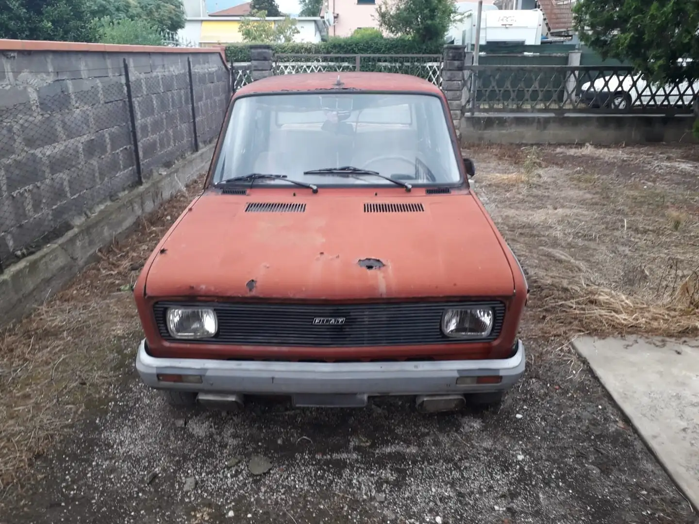 Fiat 128 Rosso - 1