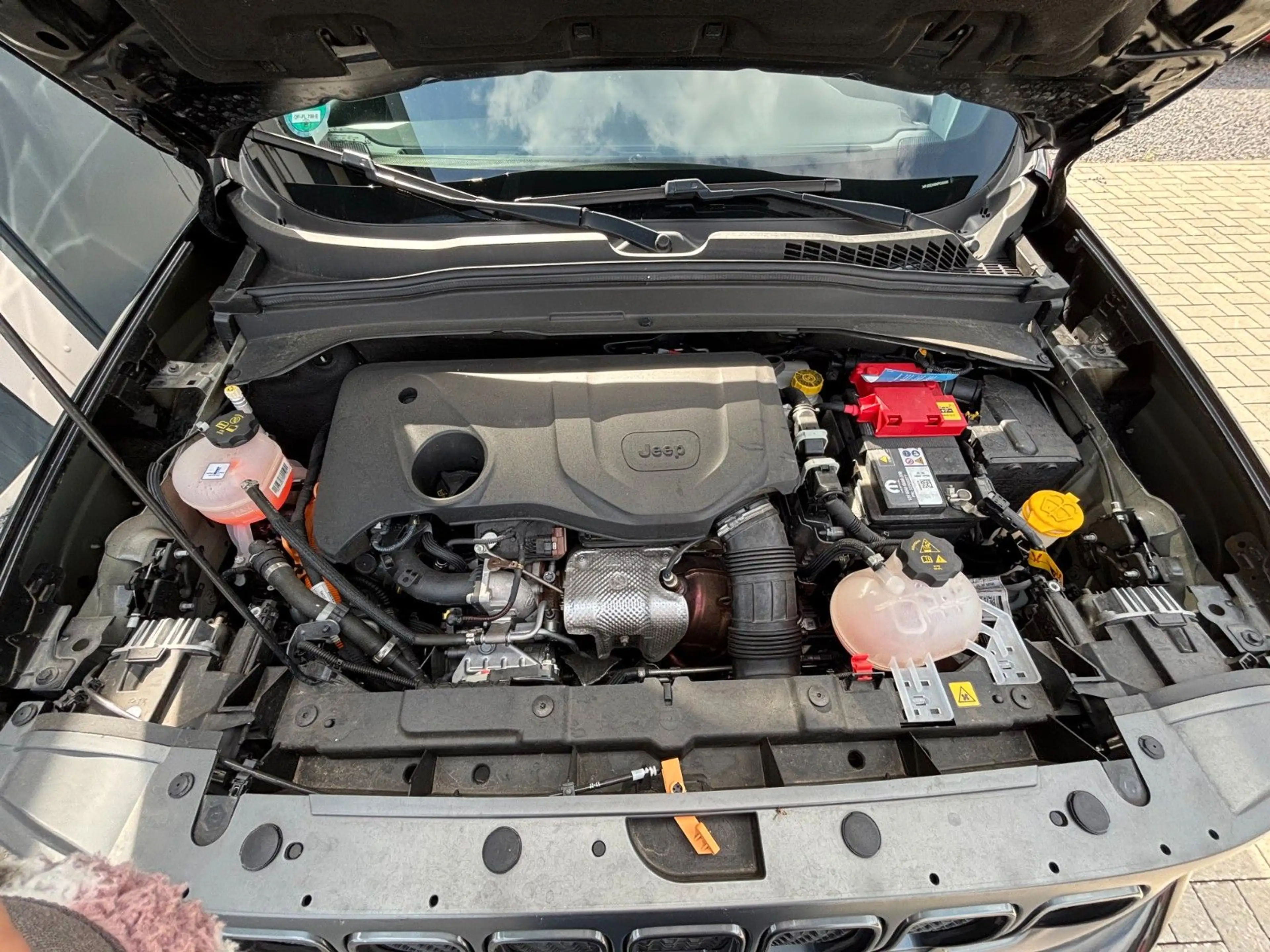 Jeep Renegade S Plug-In-Hybrid Plus 4xe — photo 13