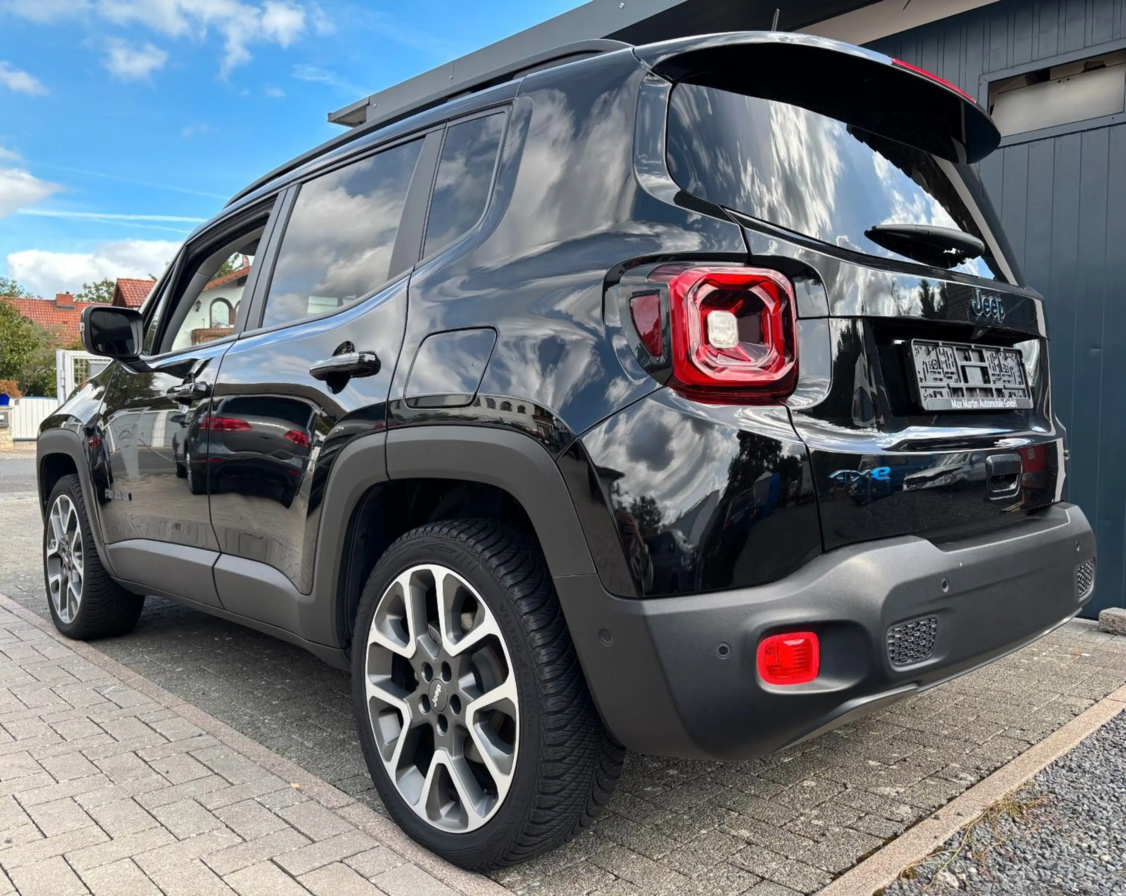 Jeep Renegade S Plug-In-Hybrid Plus 4xe — photo 4