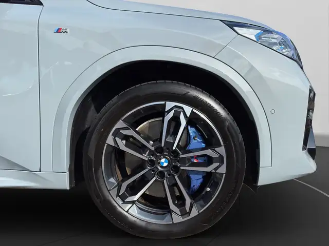 BMW X2 view 13
